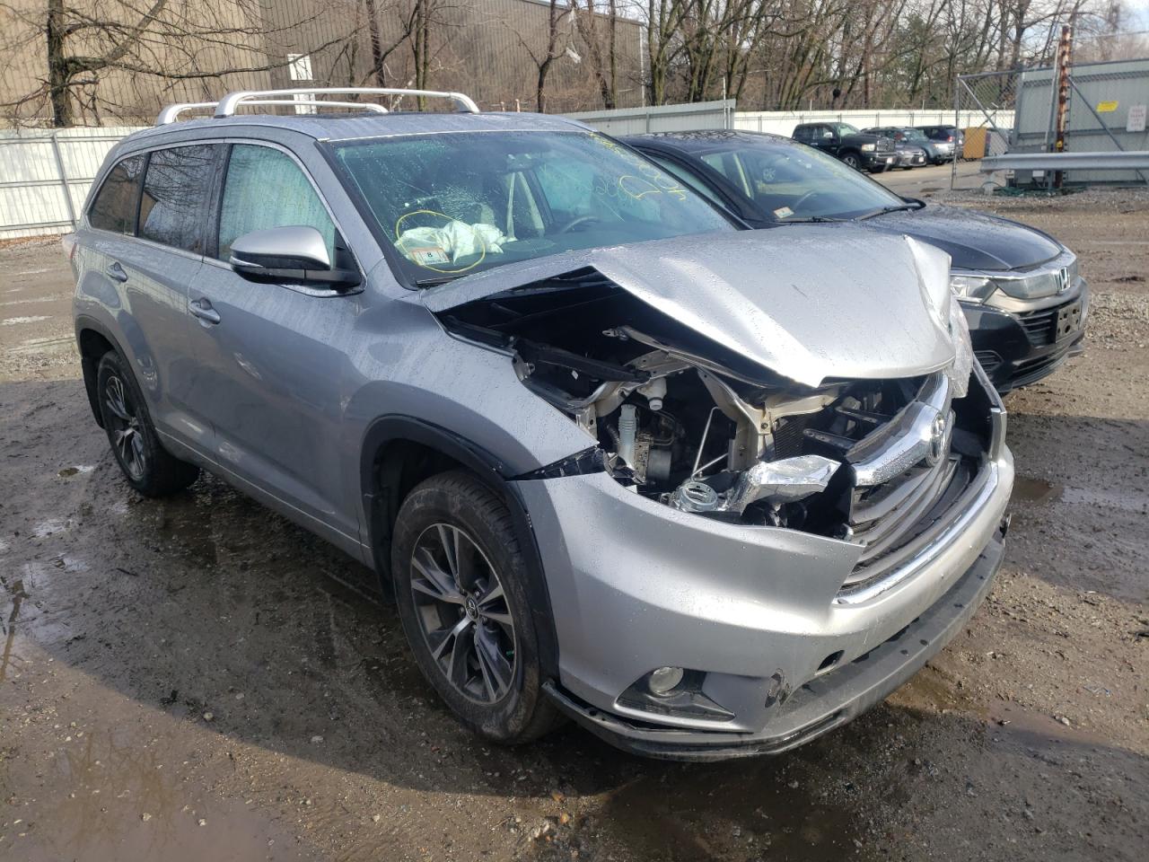 TOYOTA HIGHLANDER 2016 con VIN 5TDJKRFH7GS274688 - Foto de la subasta