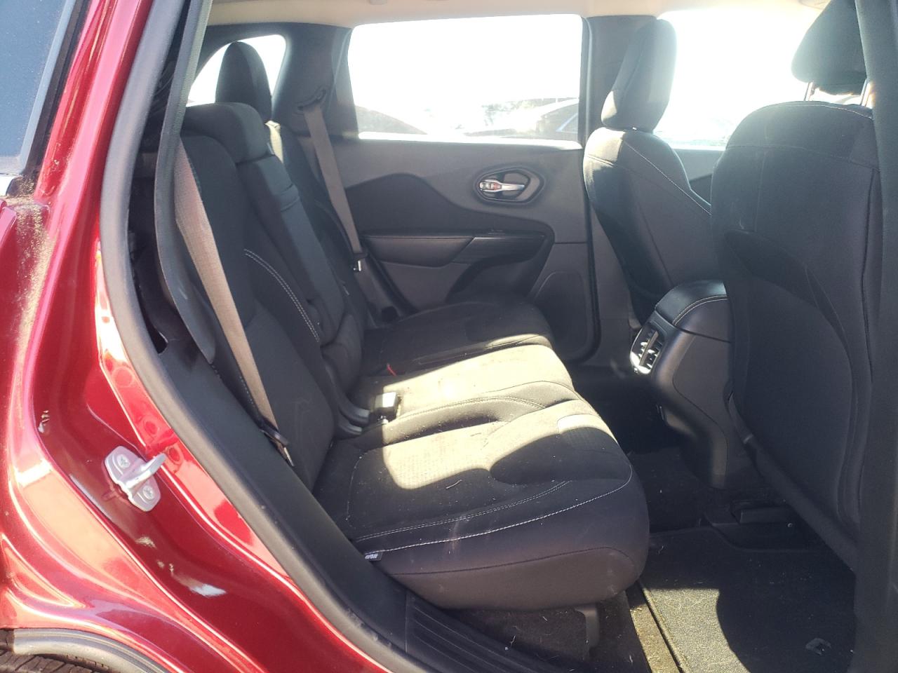 Photo 6 from auction – 2015 JEEP CHEROKEE L with VIN 1C4PJMCB0FW641414