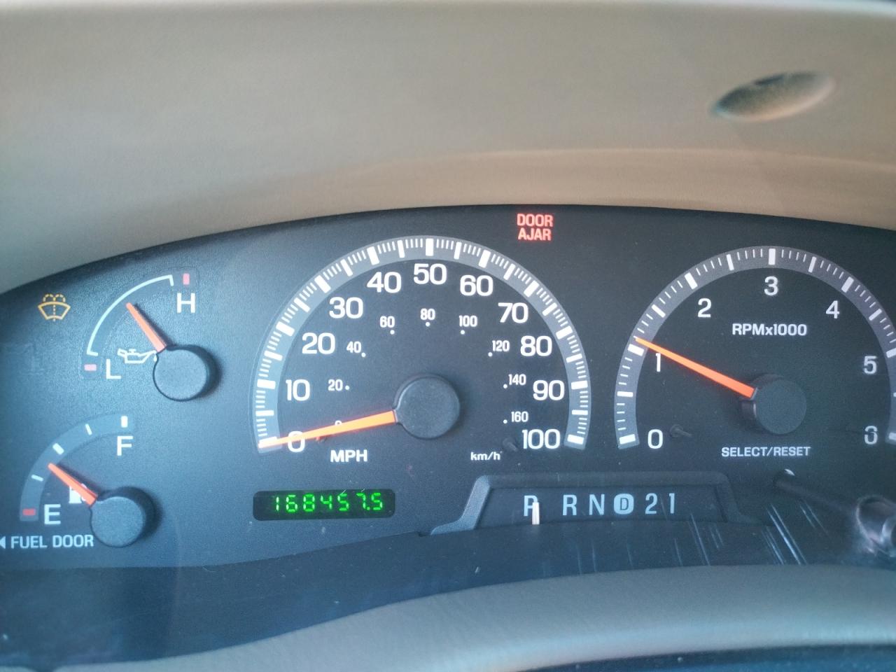 Photo 8 from auction – 2000 FORD EXPEDITION with VIN 1FMRU156XYLB40142
