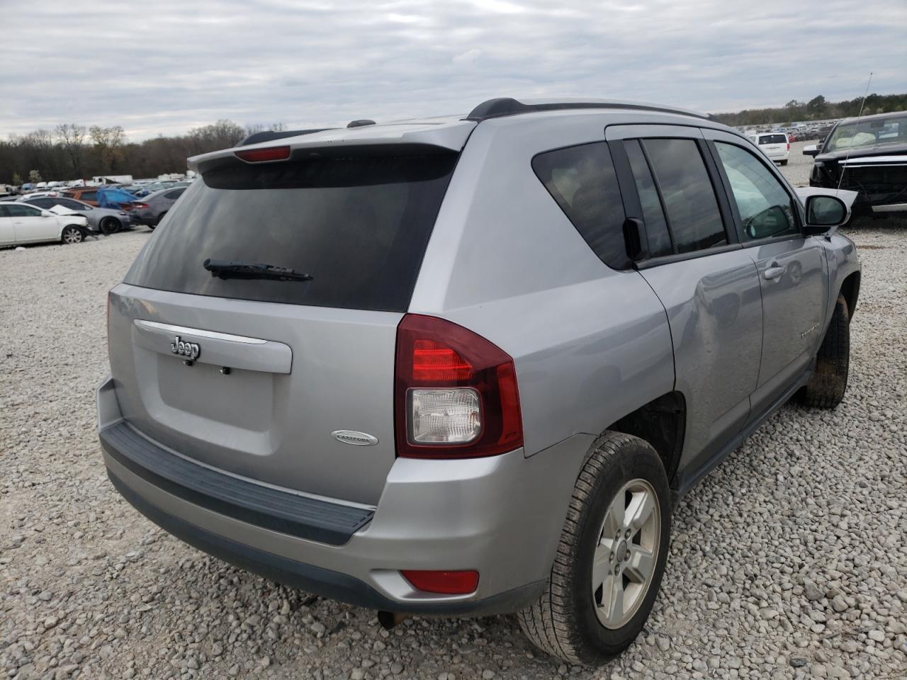 Photo 4 from auction – 2017 JEEP COMPASS LA with VIN 1C4NJCEB3HD182456