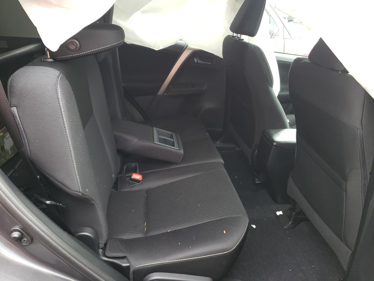 Photo 6 from auction – 2014 TOYOTA RAV4 XLE with VIN 2T3RFREV0EW189945