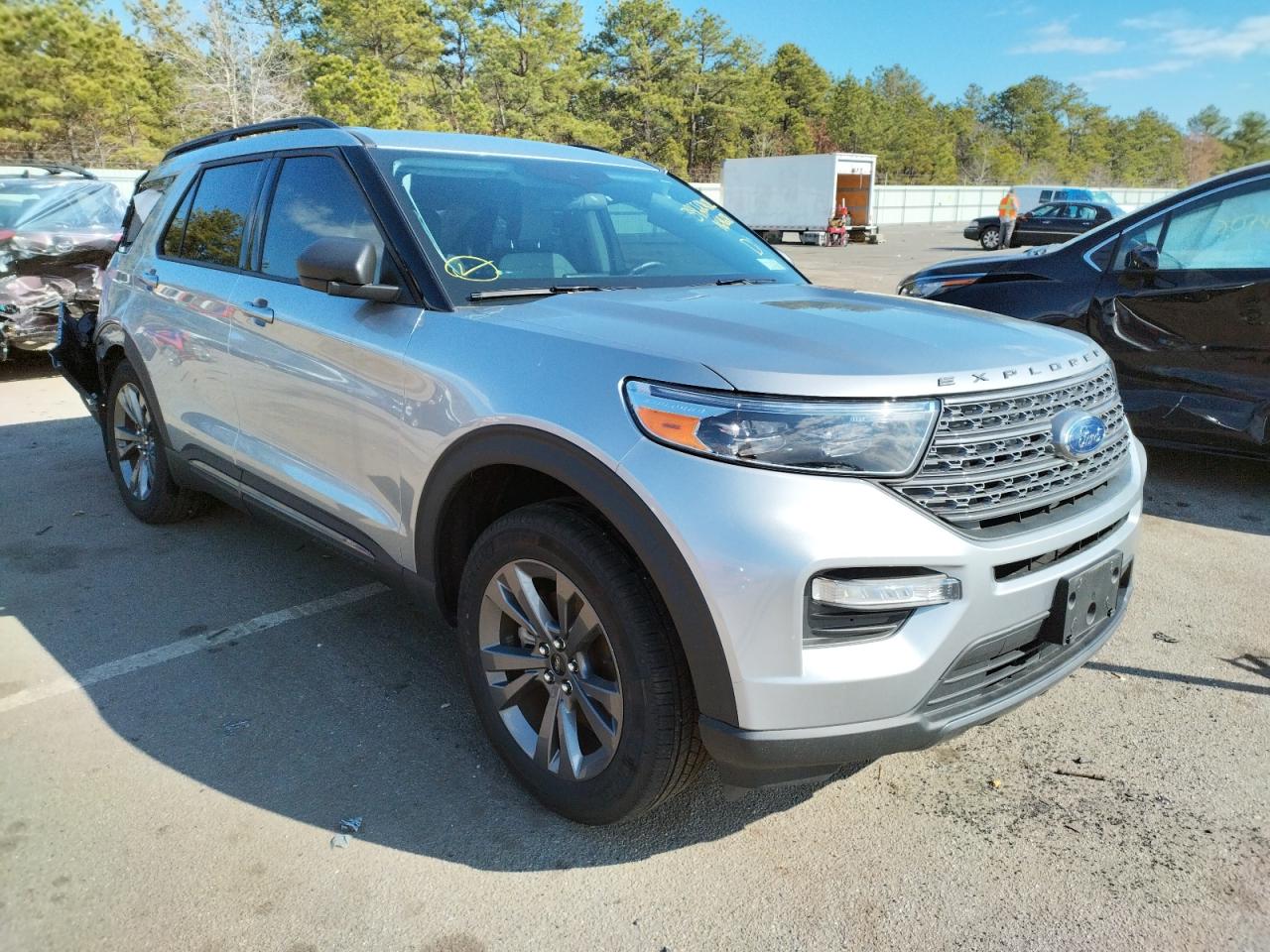 FORD EXPLORER X 2021 with VIN 1FMSK8DH5MGA64609 - Photo from auction