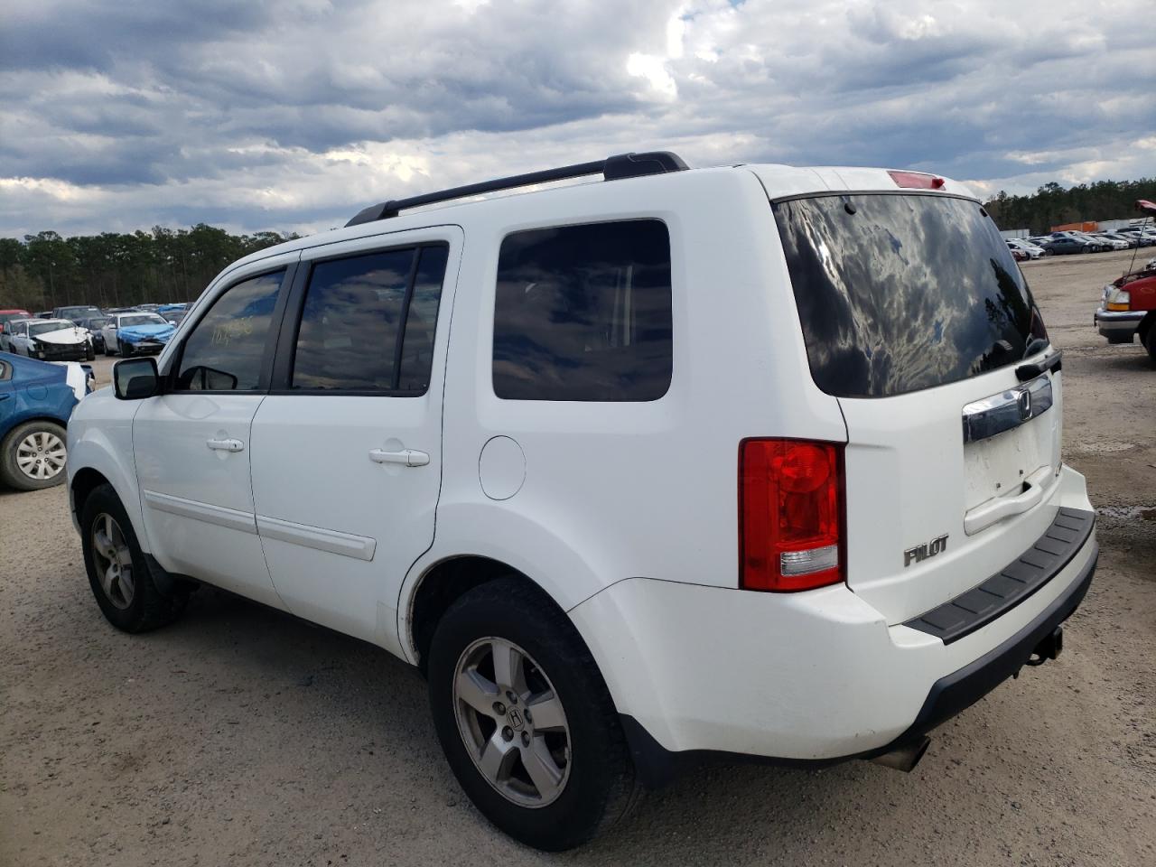 Photo 3 from auction – 2010 HONDA PILOT EXL with VIN 5FNYF4H63AB028119