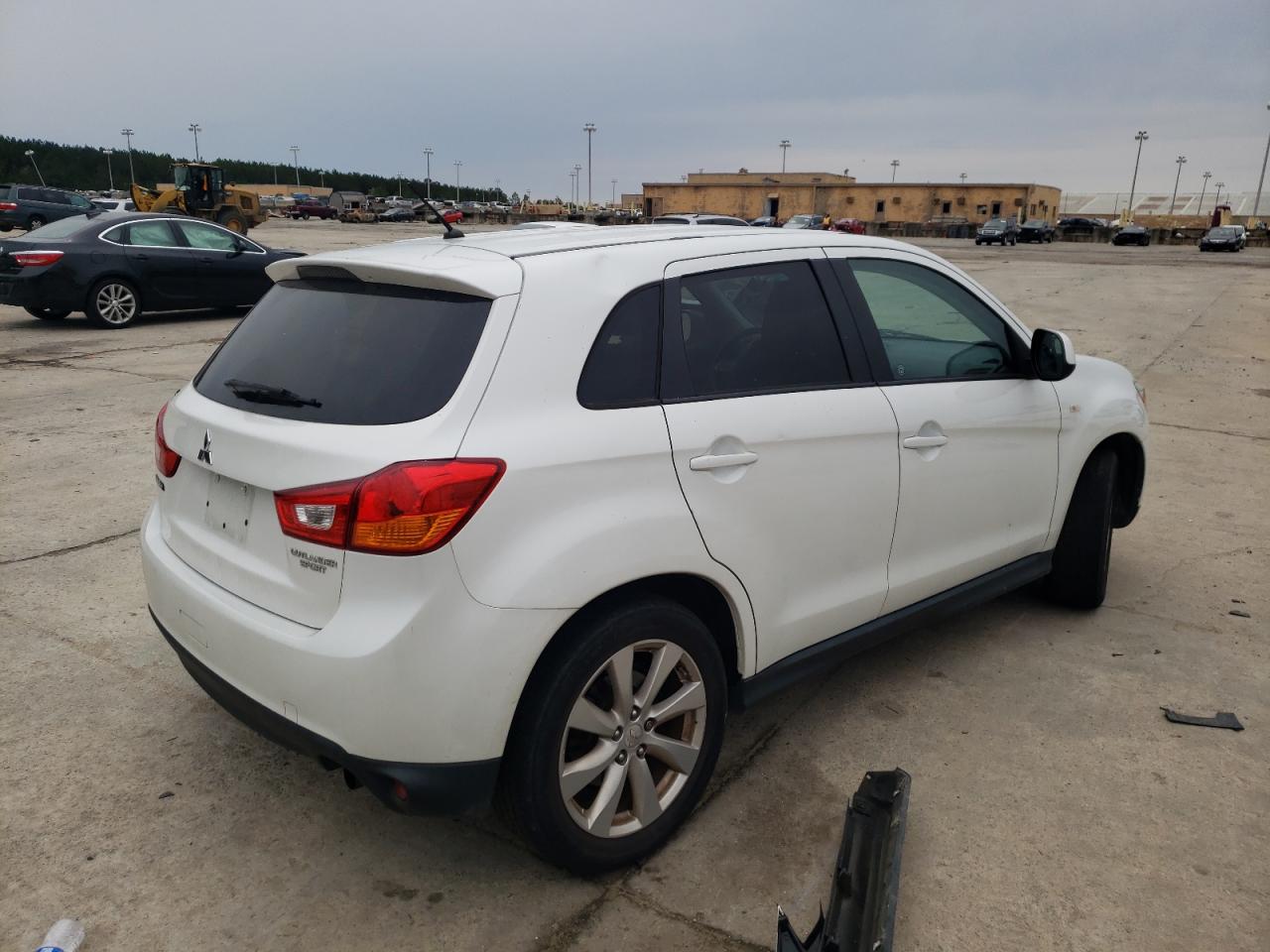 Photo 4 from auction – 2014 MITSUBISHI OUTLANDER with VIN 4A4AP3AU9EE002366