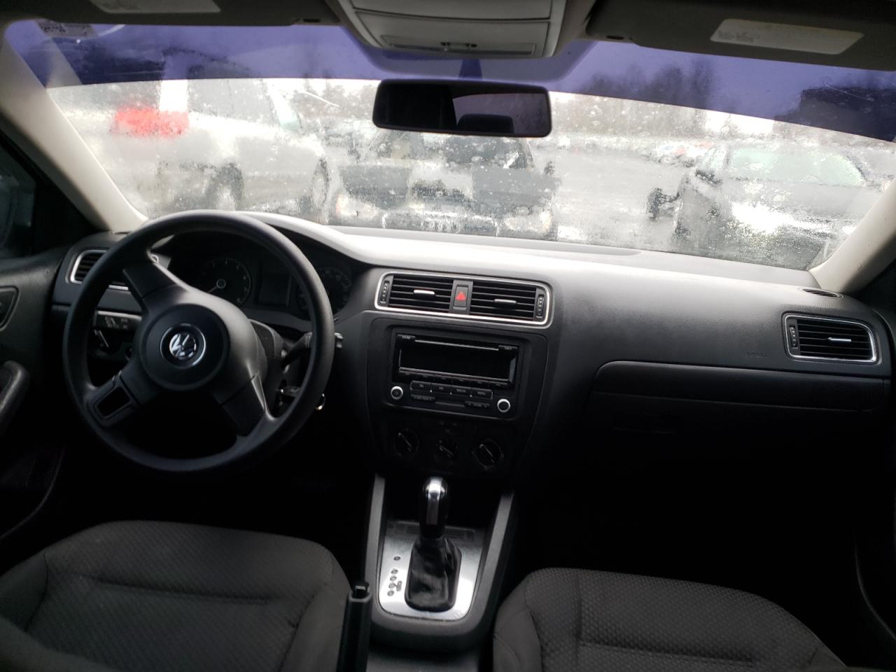 Photo 9 from auction – 2014 VOLKSWAGEN JETTA BASE with VIN 3VW2K7AJ2EM230255