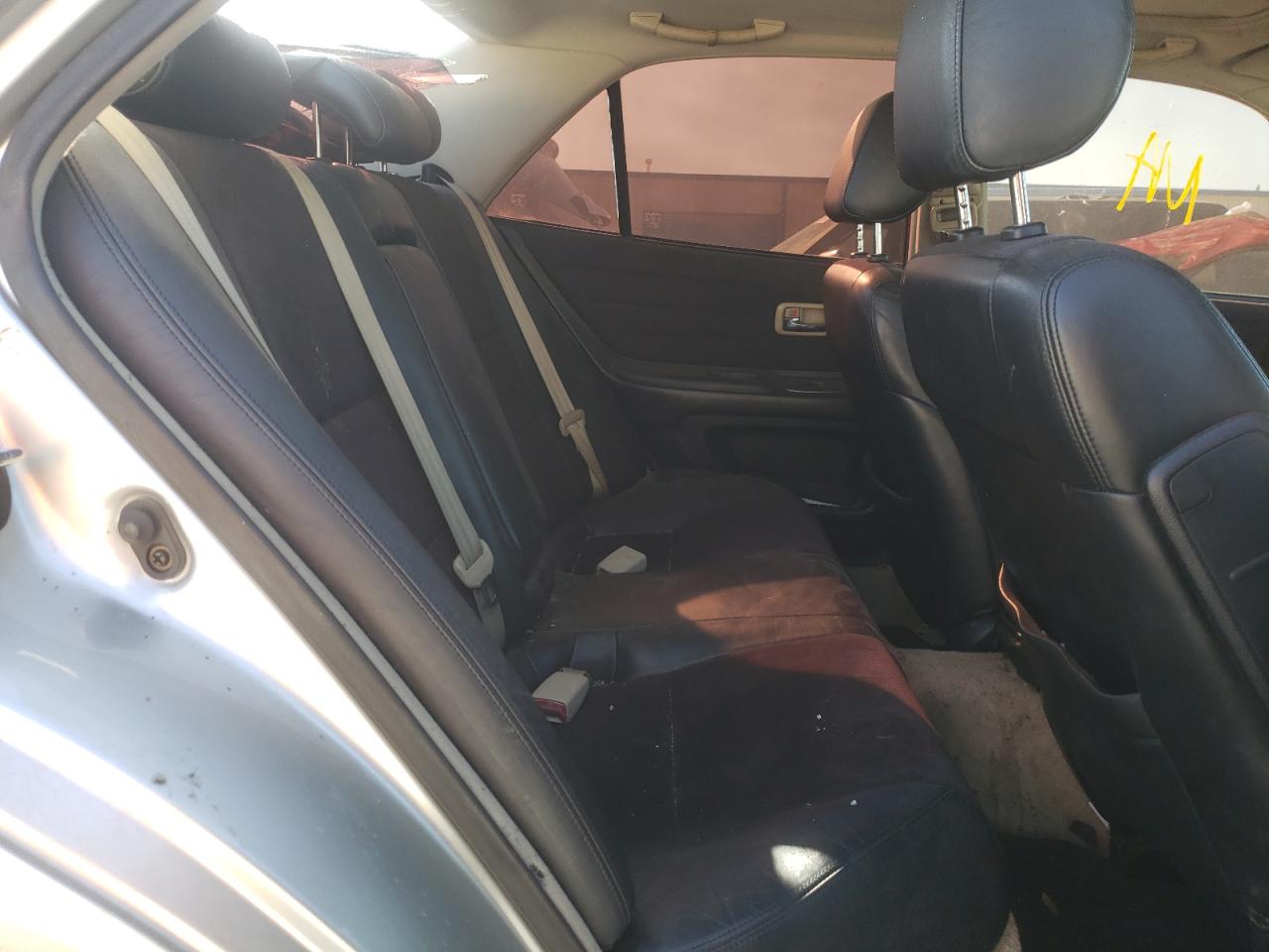 Photo 6 from auction – 2002 LEXUS IS 300 with VIN JTHBD192220054425