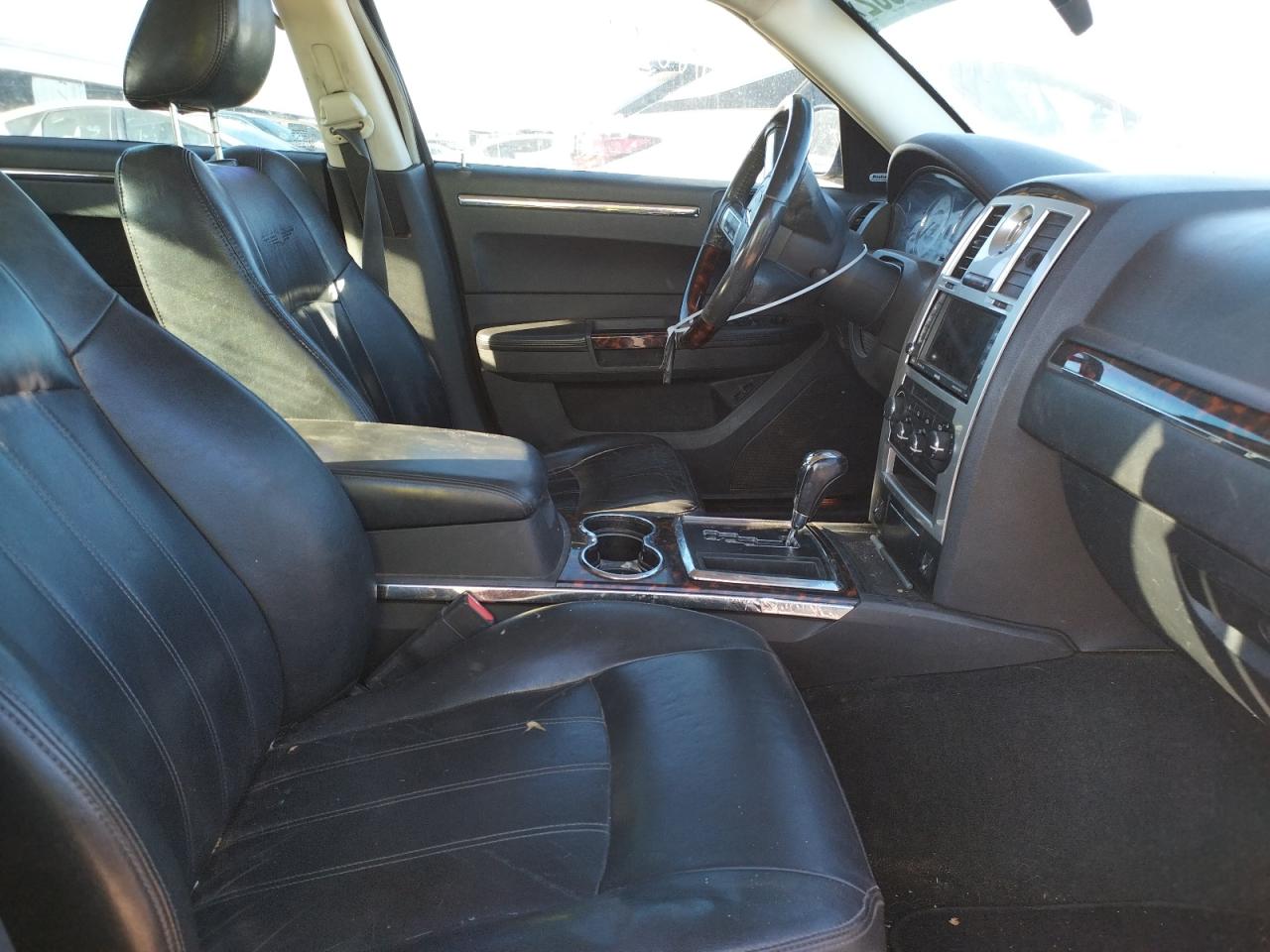 Photo 5 from auction – 2009 CHRYSLER 300 with VIN 2C3KA63T69H527715