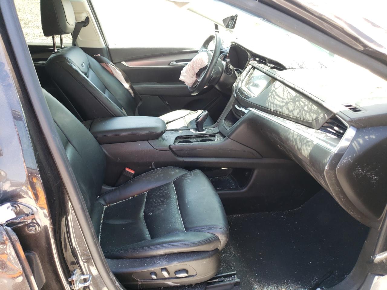 Photo 5 from auction – 2018 CADILLAC XT5 PREMIU with VIN 1GYKNERS2JZ143261