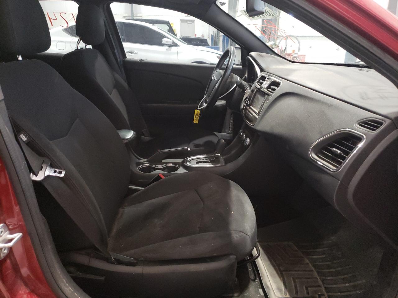 Photo 5 from auction – 2012 CHRYSLER 200 TOURIN with VIN 1C3CCBBG5CN227027
