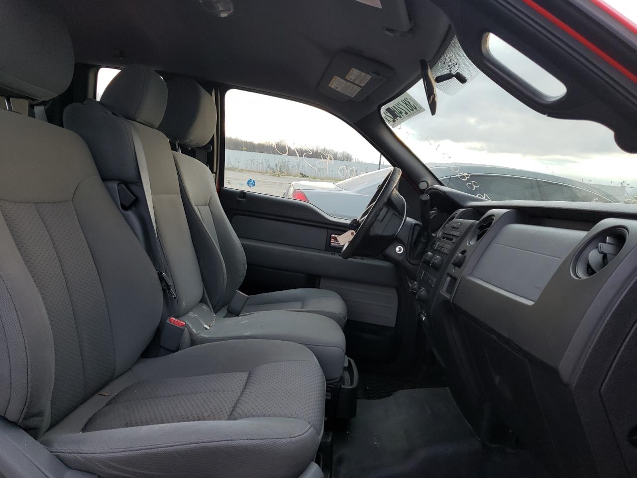 Photo 5 from auction – 2013 FORD F150 SUPER with VIN 1FTFX1CF8DKF76974