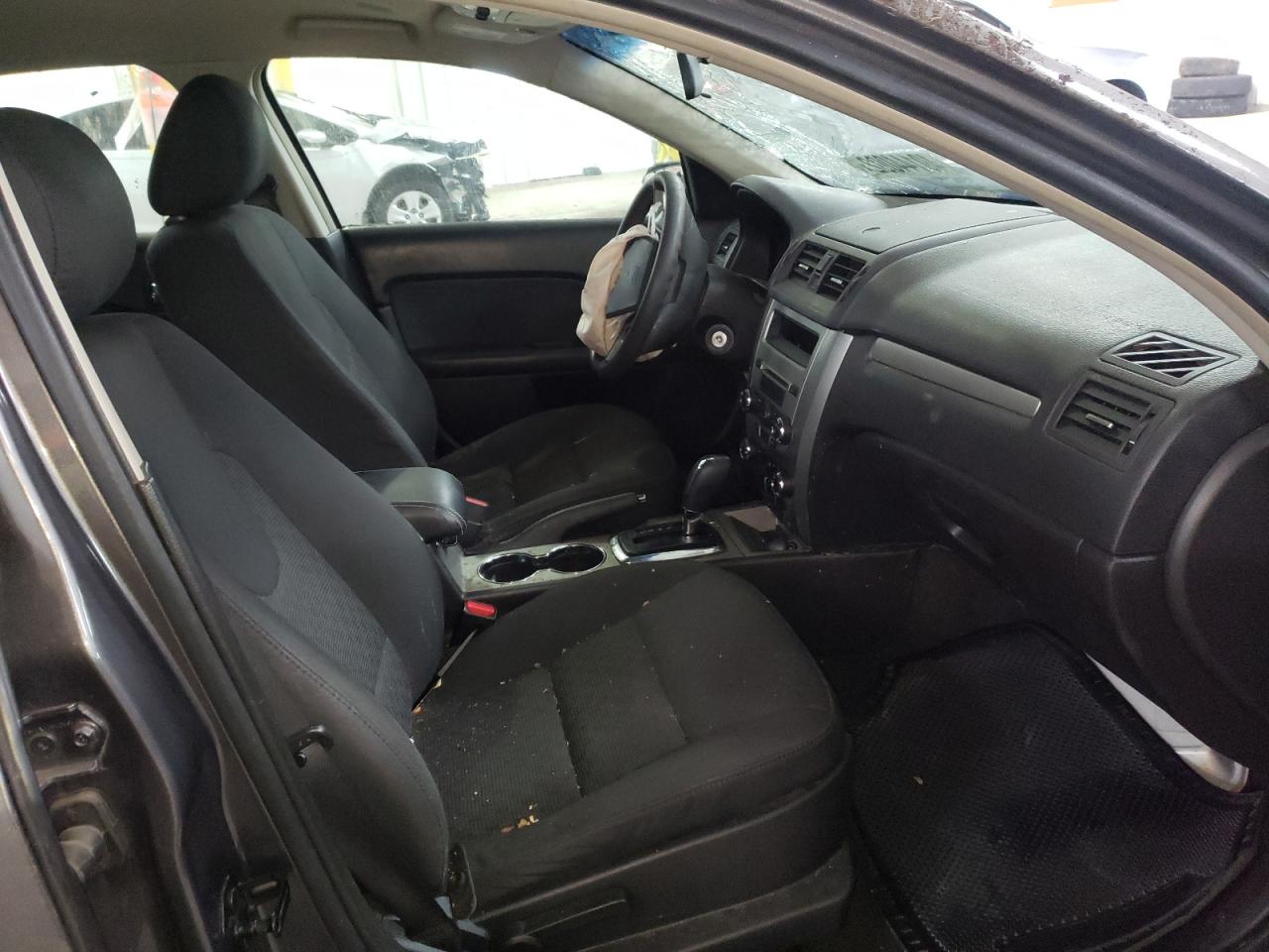Photo 5 from auction – 2012 FORD FUSION SE with VIN 3FAHP0HA2CR142128