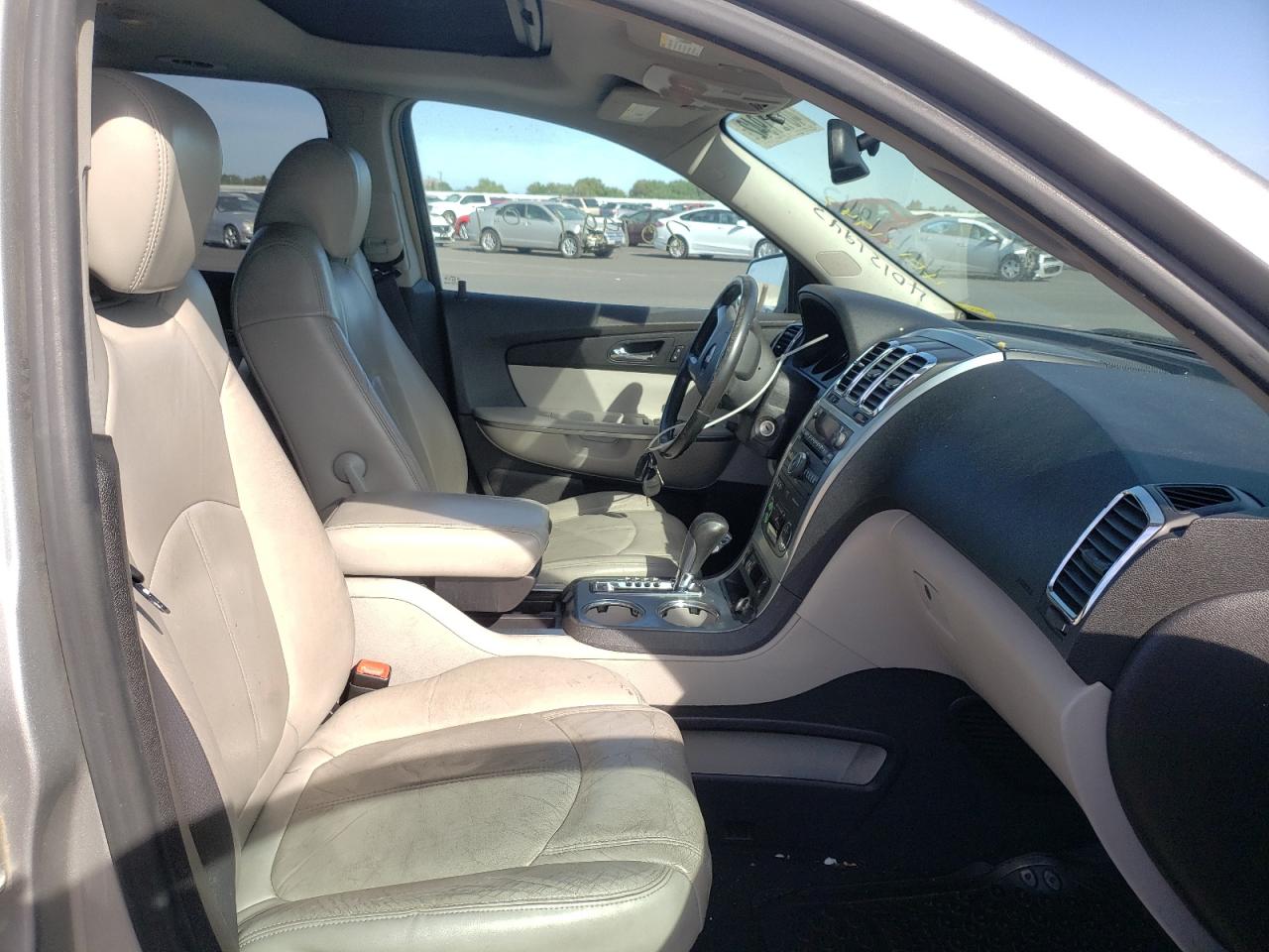 Photo 5 from auction – 2007 GMC ACADIA SLT with VIN 1GKEV23707J108378