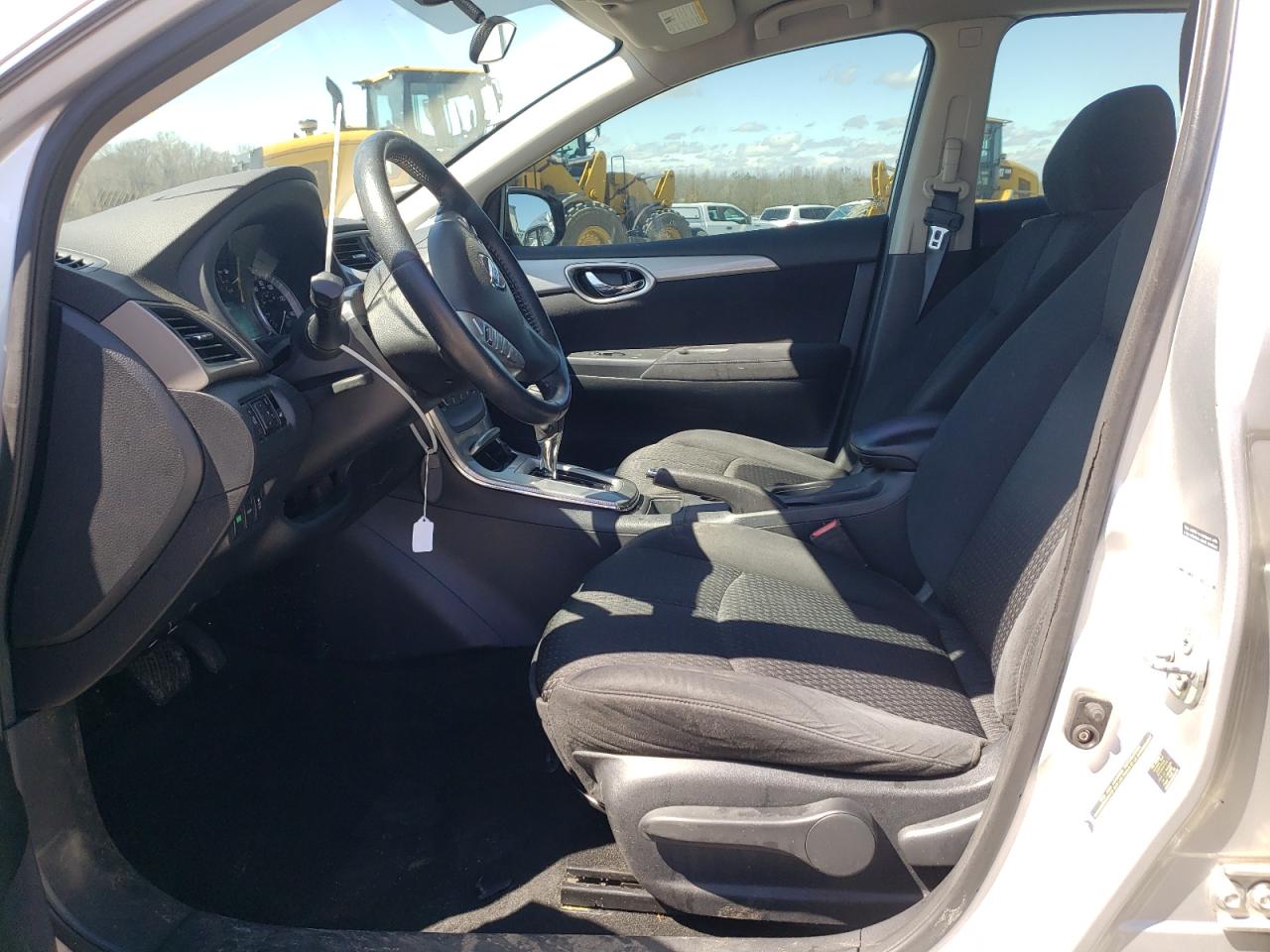 Photo 5 from auction – 2014 NISSAN SENTRA S with VIN 3N1AB7AP3EL615223