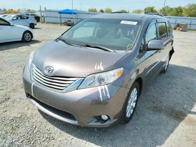 Photo 2 from auction – 2012 TOYOTA SIENNA XLE with VIN 5TDDK3DC7CS035881