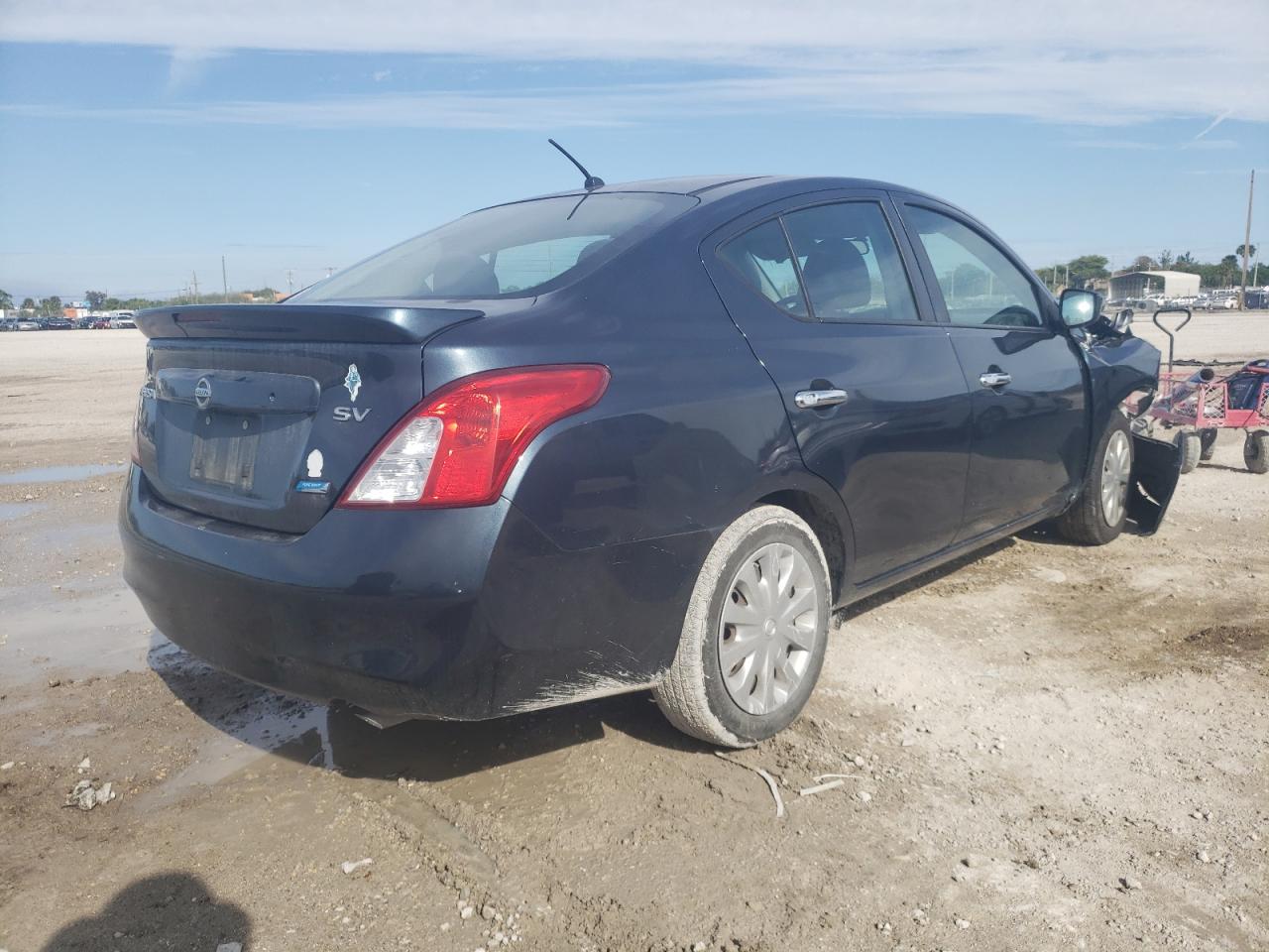 Photo 4 from auction – 2015 NISSAN VERSA S with VIN 3N1CN7AP0FL889206