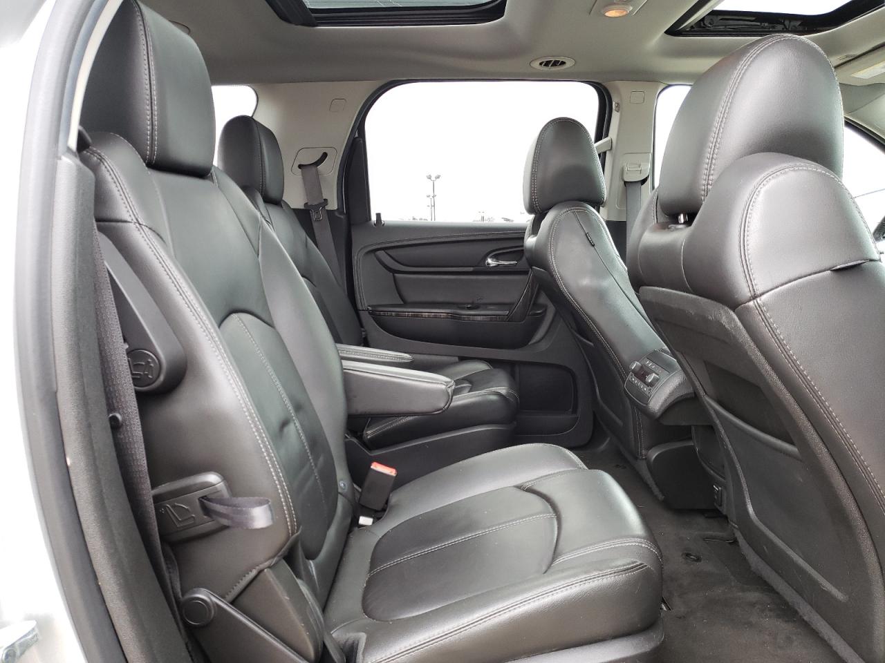 Photo 6 from auction – 2015 GMC ACADIA SLT with VIN 1GKKRRKD9FJ349104