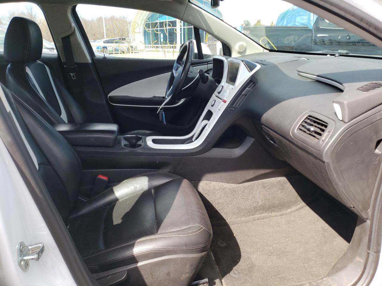 Photo 5 from auction – 2012 CHEVROLET VOLT with VIN 1G1RD6E44CU100327