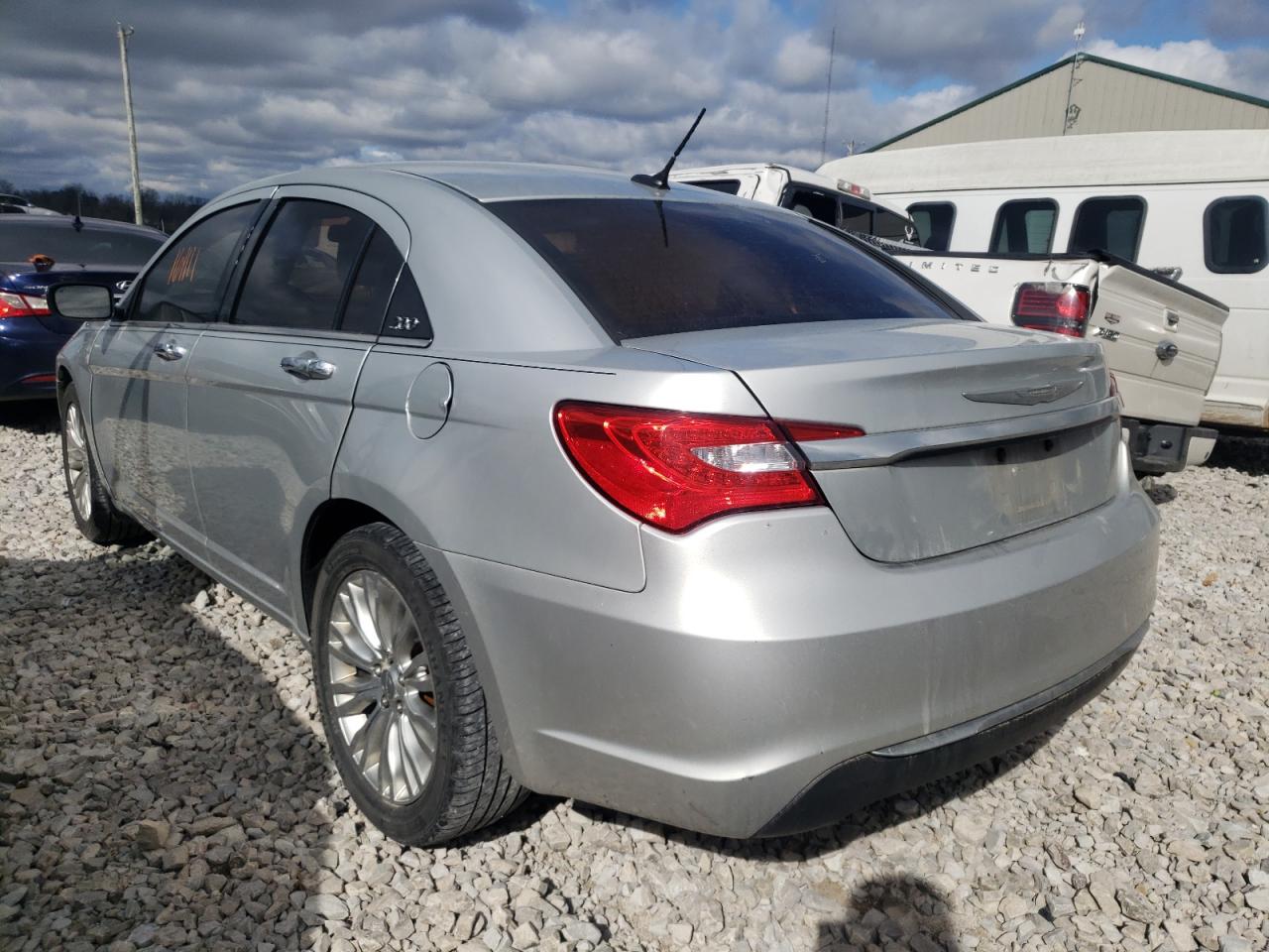 Photo 3 from auction – 2012 CHRYSLER 200 LIMITE with VIN 1C3CCBCB2CN102053
