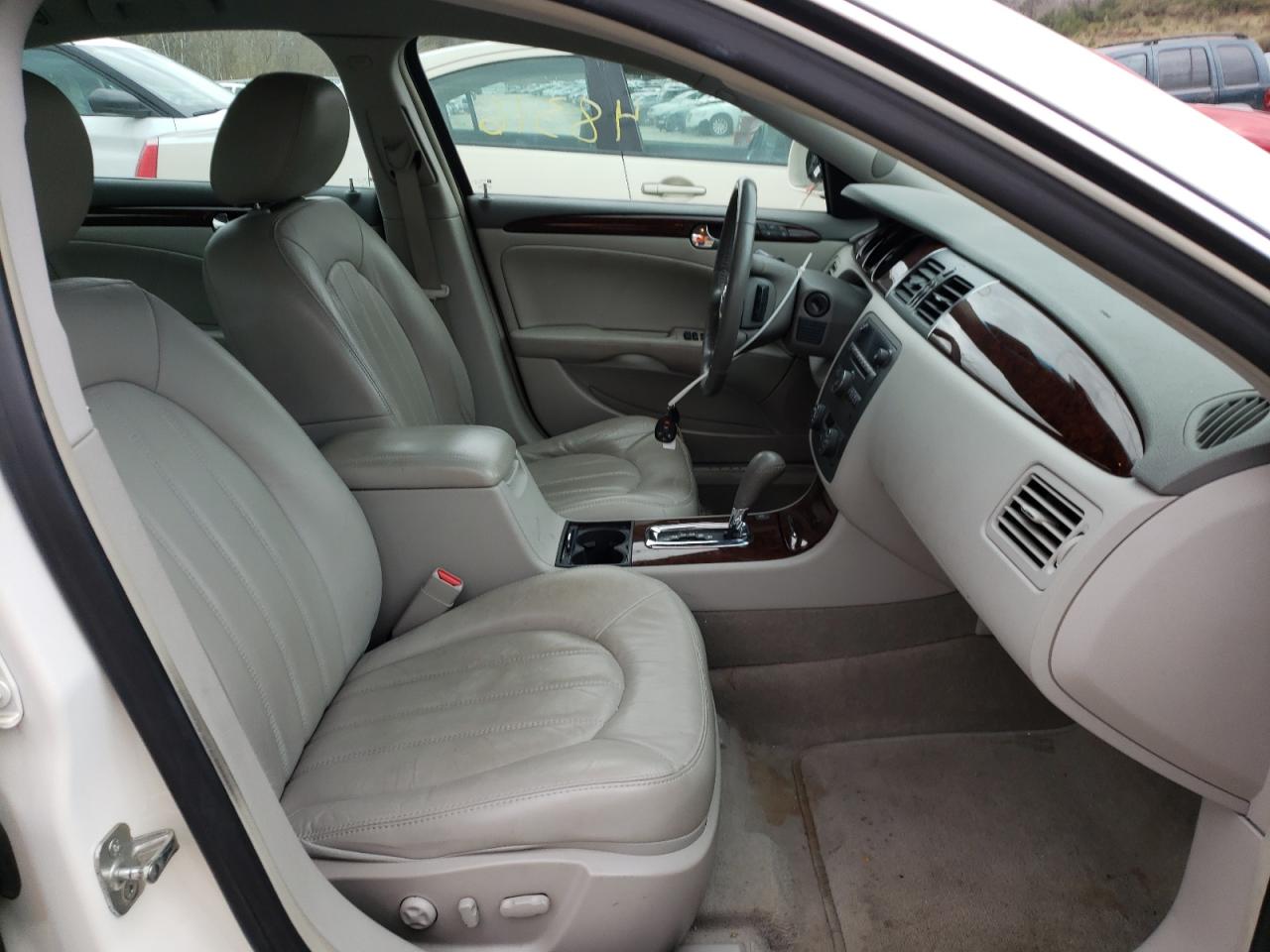 Photo 5 from auction – 2011 BUICK LUCERNE CX with VIN 1G4HC5EM5BU114330