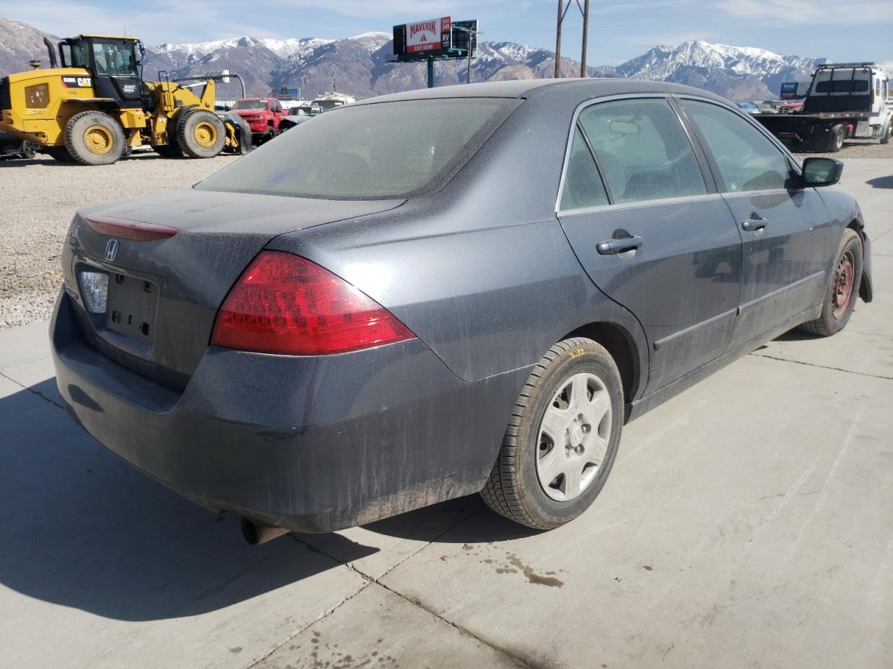 Photo 4 from auction – 2007 HONDA ACCORD with VIN JHMCM56457C018333