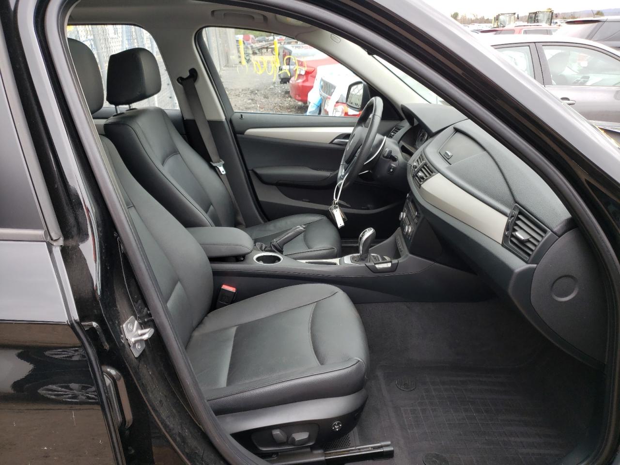 Photo 5 from auction – 2014 BMW X1 XDRIVE2 with VIN WBAVL1C51EVY14921