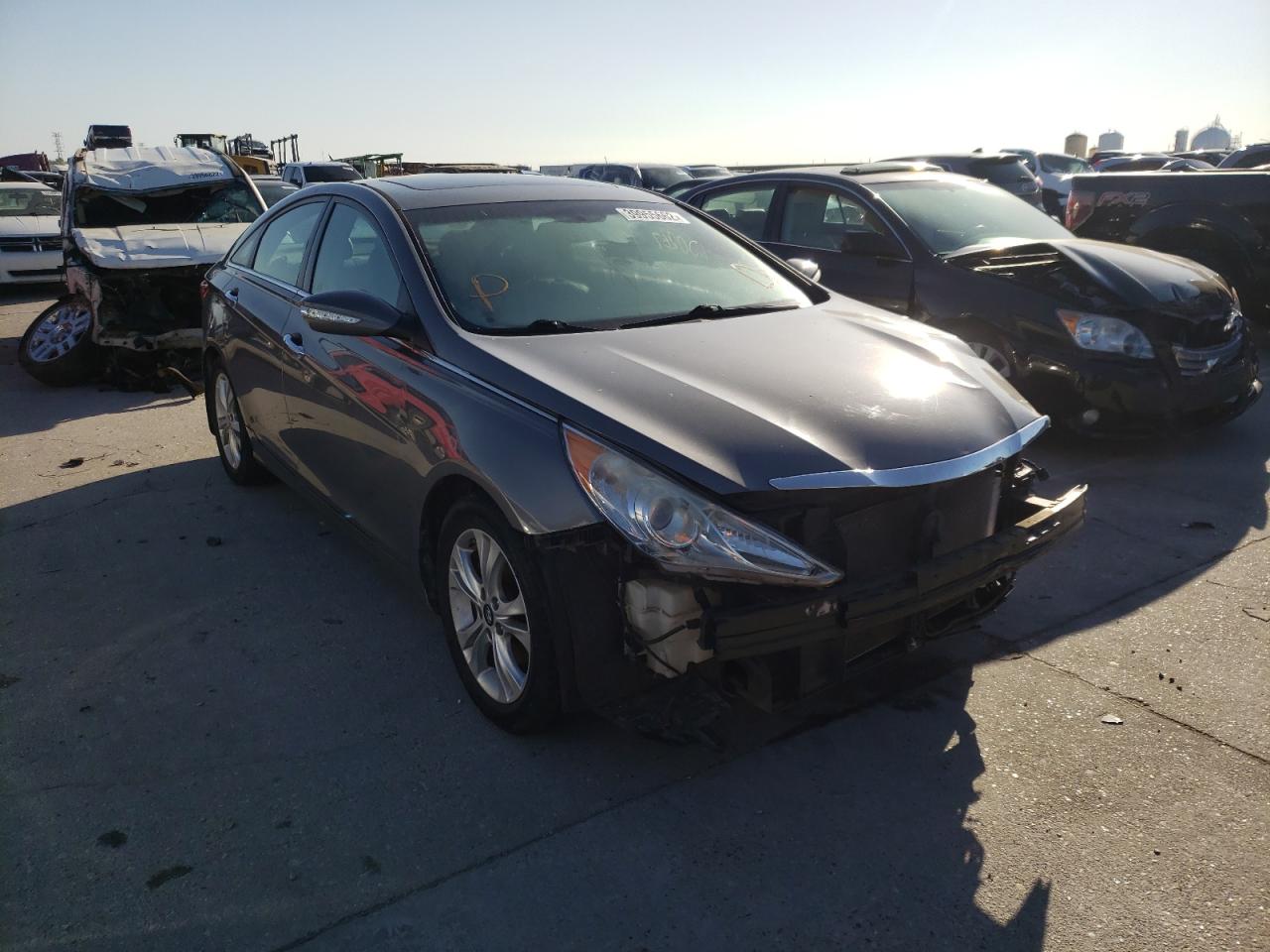 HYUNDAI SONATA SE 2013 with VIN 5NPEC4AC5DH638945 - Photo from auction