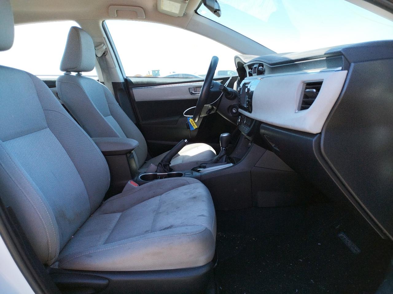 Photo 5 from auction – 2016 TOYOTA COROLLA L with VIN 5YFBURHE9GP506881