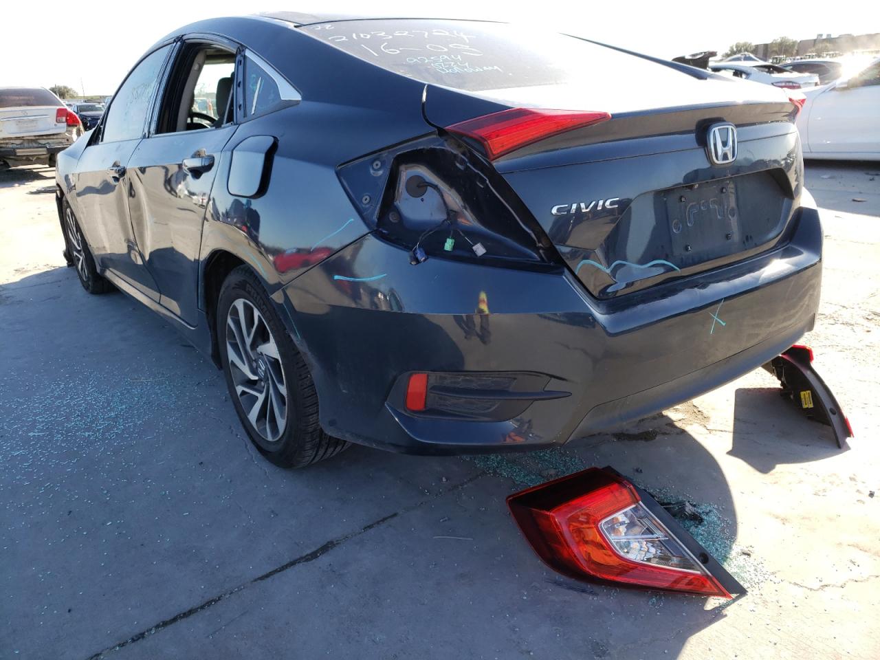 Photo 9 from auction – 2016 HONDA CIVIC EX with VIN 19XFC2F74GE040567