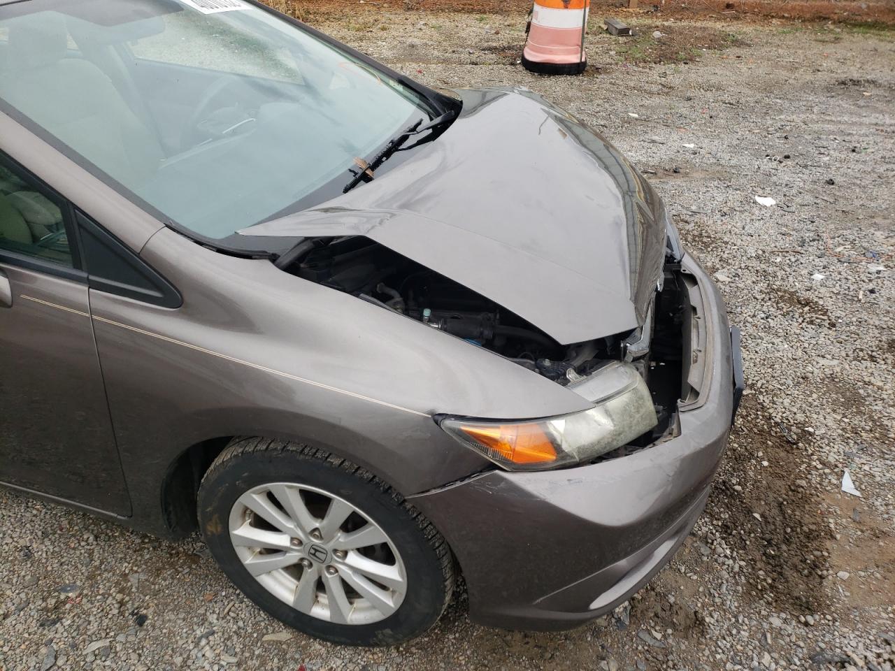 Photo 9 from auction – 2012 HONDA CIVIC EX with VIN 2HGFB2F89CH565667