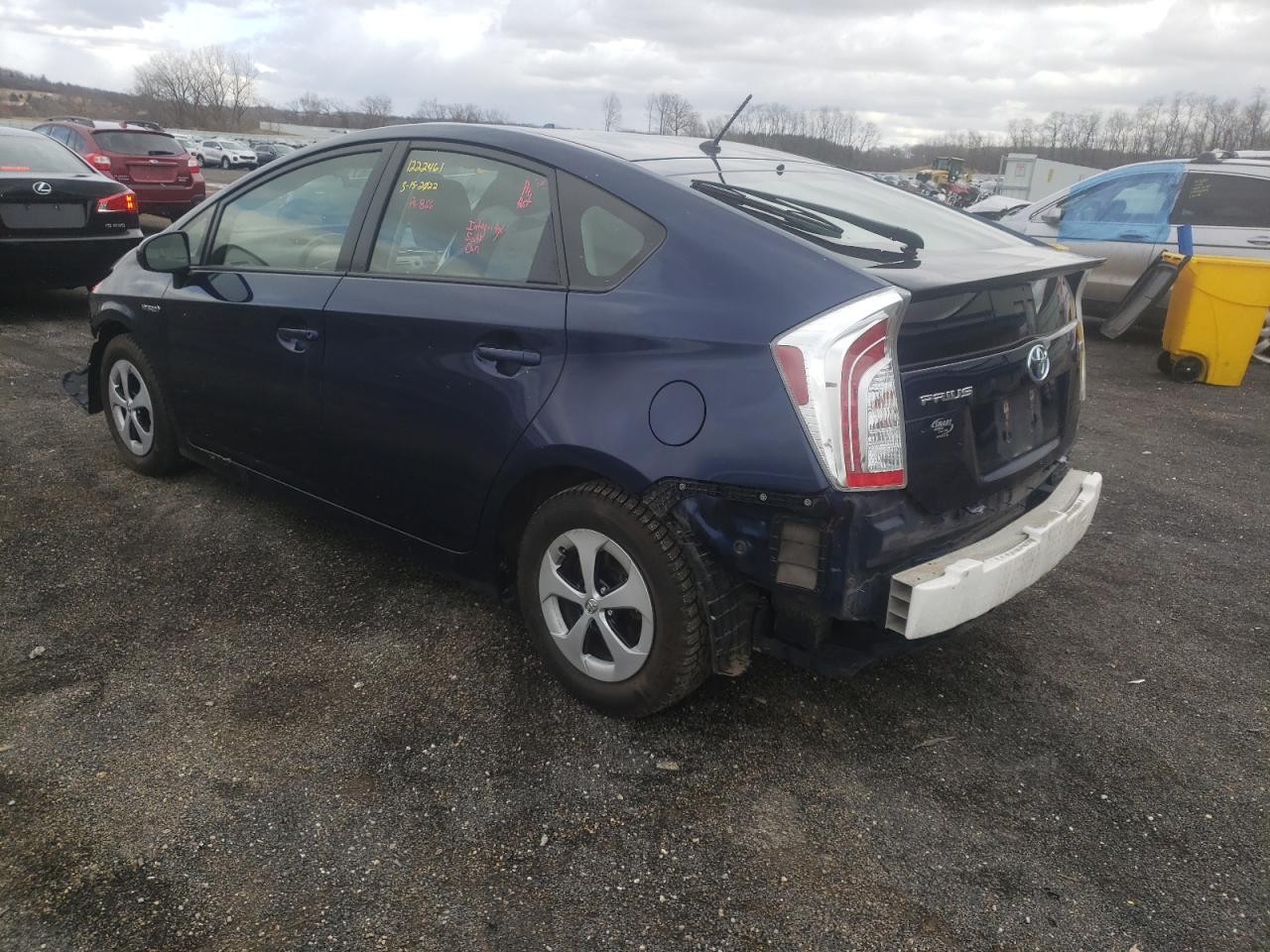 Photo 3 from auction – 2013 TOYOTA PRIUS with VIN JTDKN3DU8D1636013