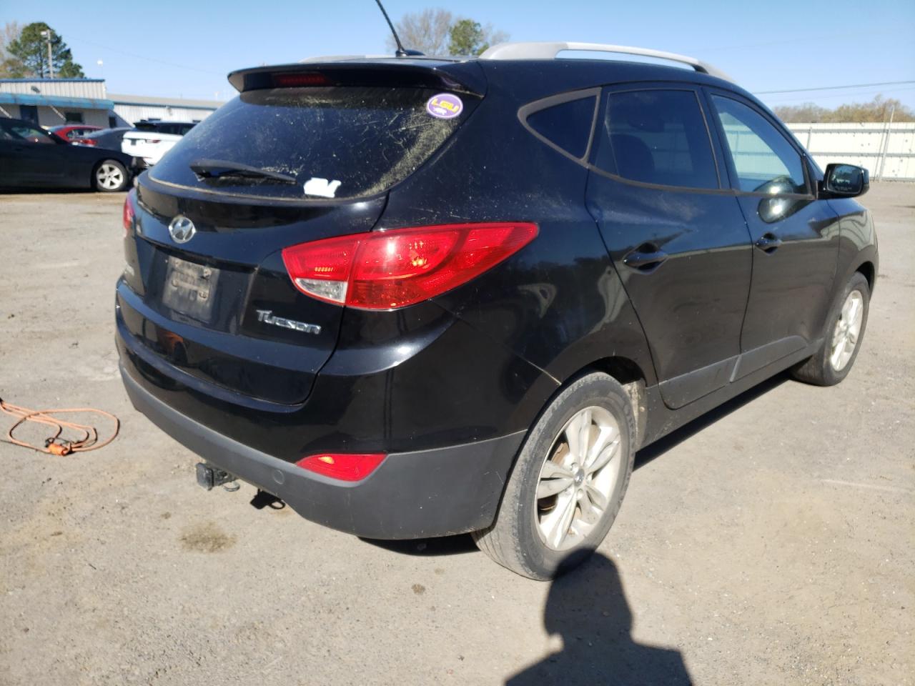 Photo 4 from auction – 2011 HYUNDAI TUCSON with VIN KM8JU3AC1BU306179