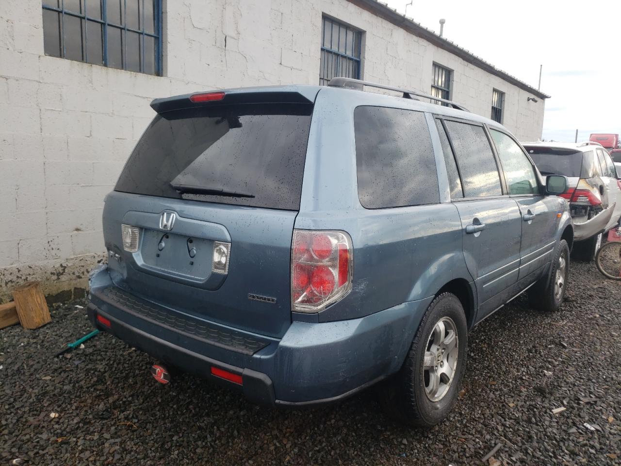 Photo 4 from auction – 2006 HONDA PILOT EX with VIN 2HKYF18576H549908
