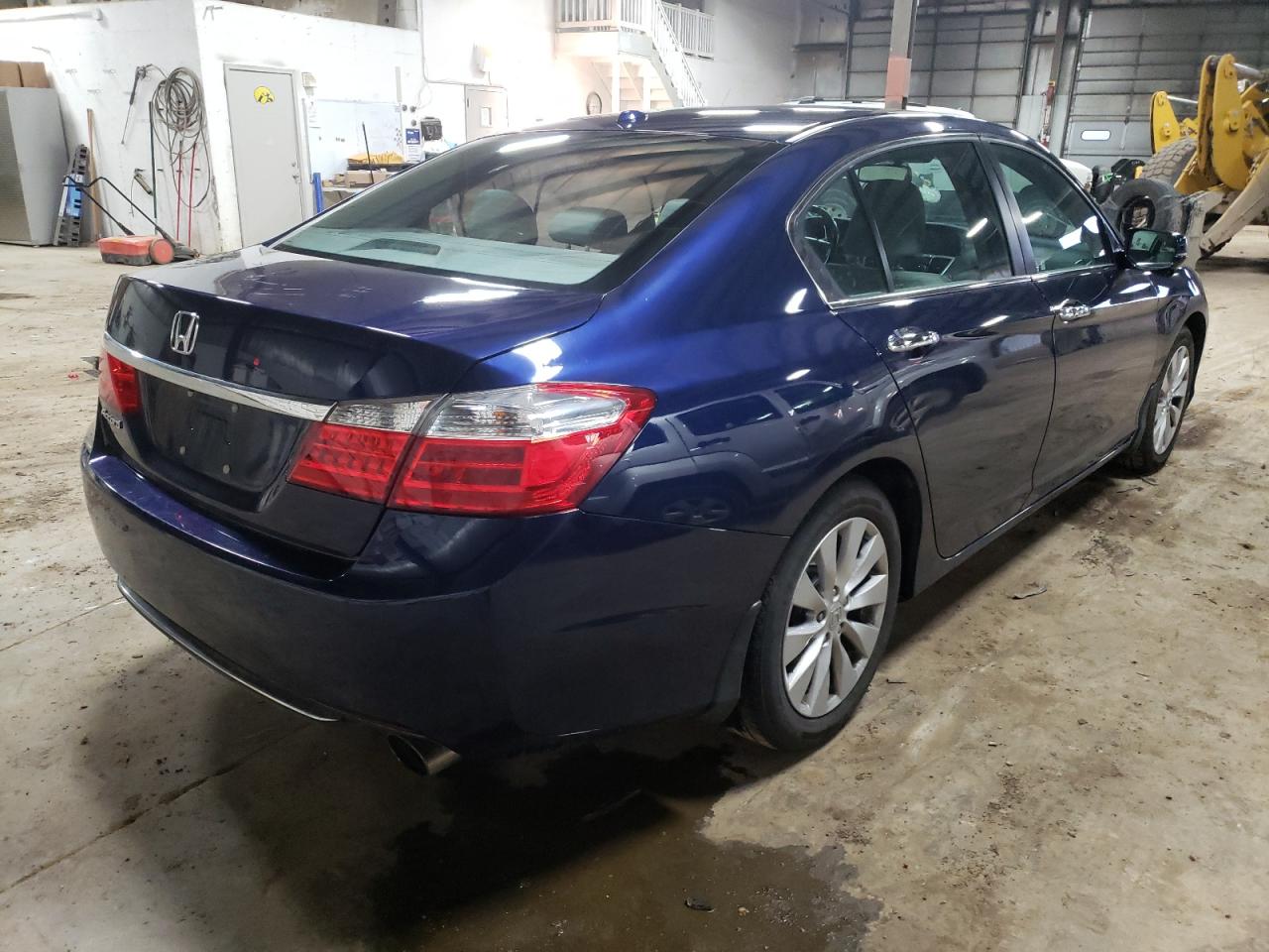 Photo 4 from auction – 2014 HONDA ACCORD EXL with VIN 1HGCR2F82EA063292