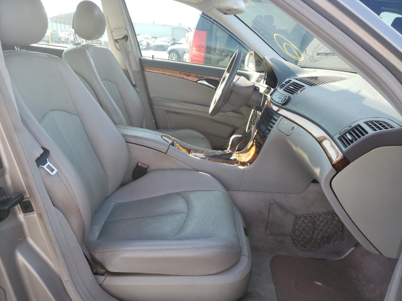 Photo 5 from auction – 2003 MERCEDES-BENZ E 320 with VIN WDBUF65J43A305129