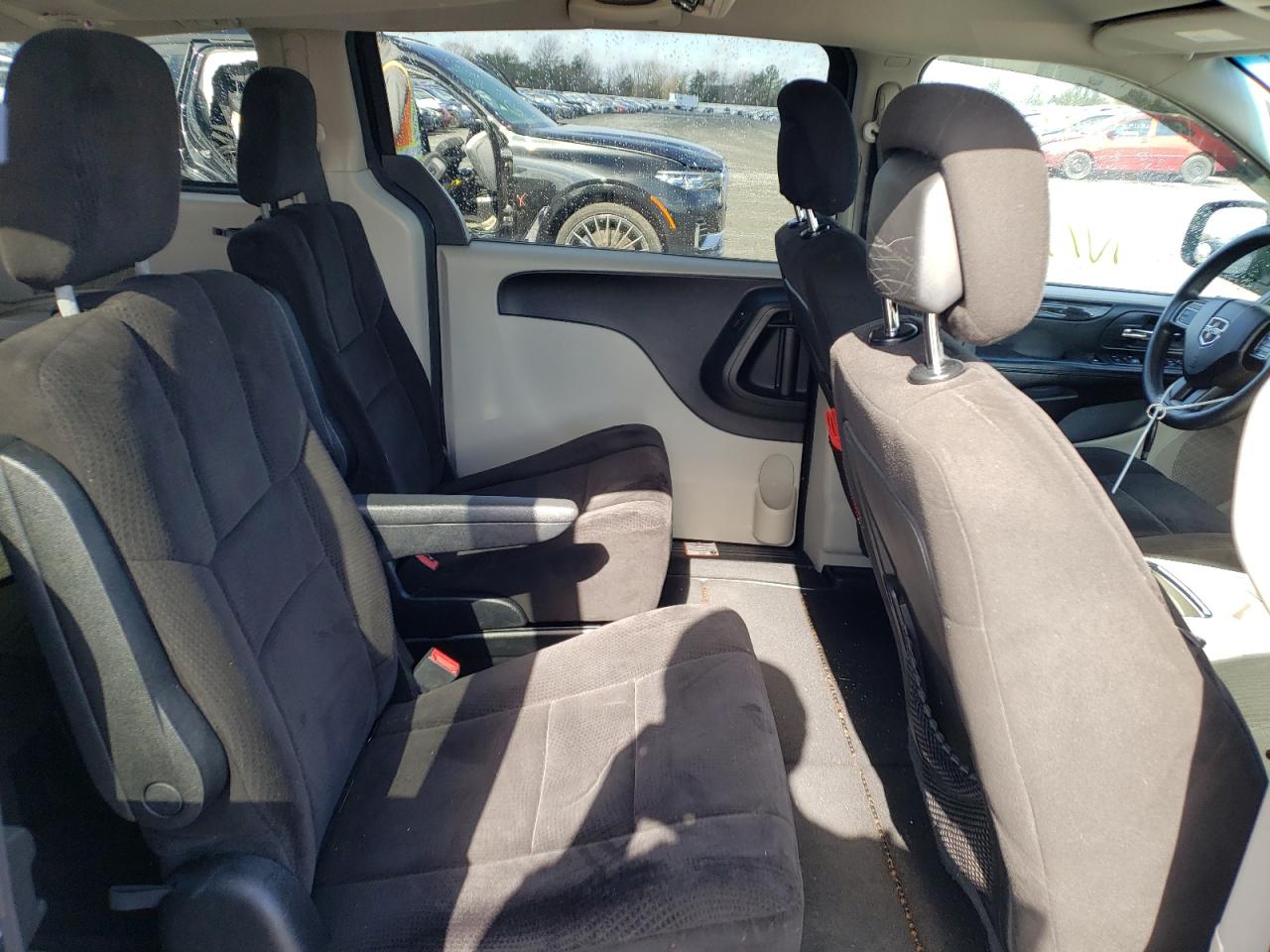 Photo 6 from auction – 2012 DODGE GRAND CARA with VIN 2C4RDGCG7CR296187