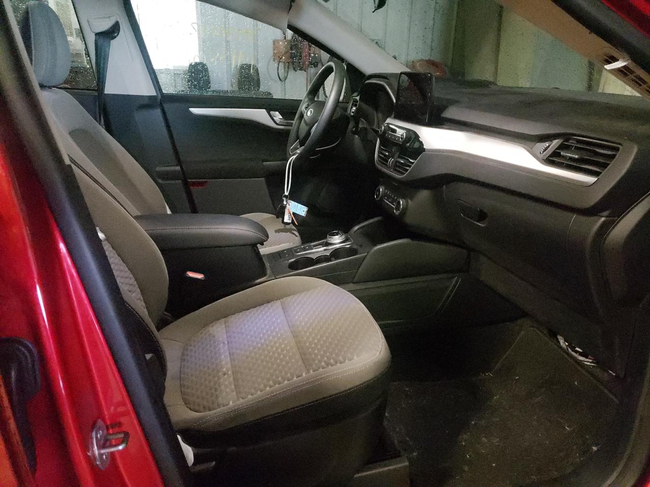 Photo 5 from auction – 2020 FORD ESCAPE SE with VIN 1FMCU9G68LUA07755