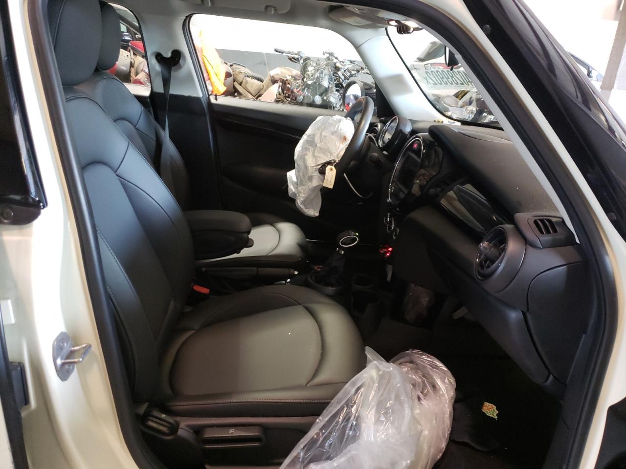Photo 5 from auction – 2019 MINI COOPER with VIN WMWXU1C57K2J02190