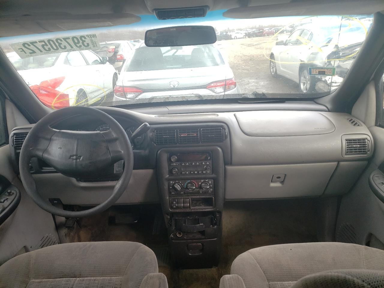 Photo 9 from auction – 2003 CHEVROLET VENTURE with VIN 1GNDU03E33D252214
