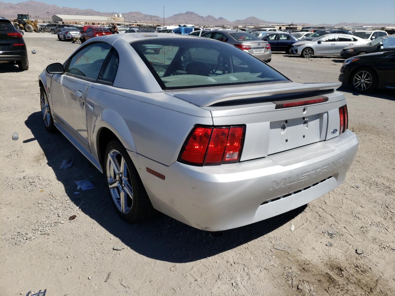 Photo 3 from auction – 2000 FORD MUSTANG with VIN 1FAFP4046YF260417