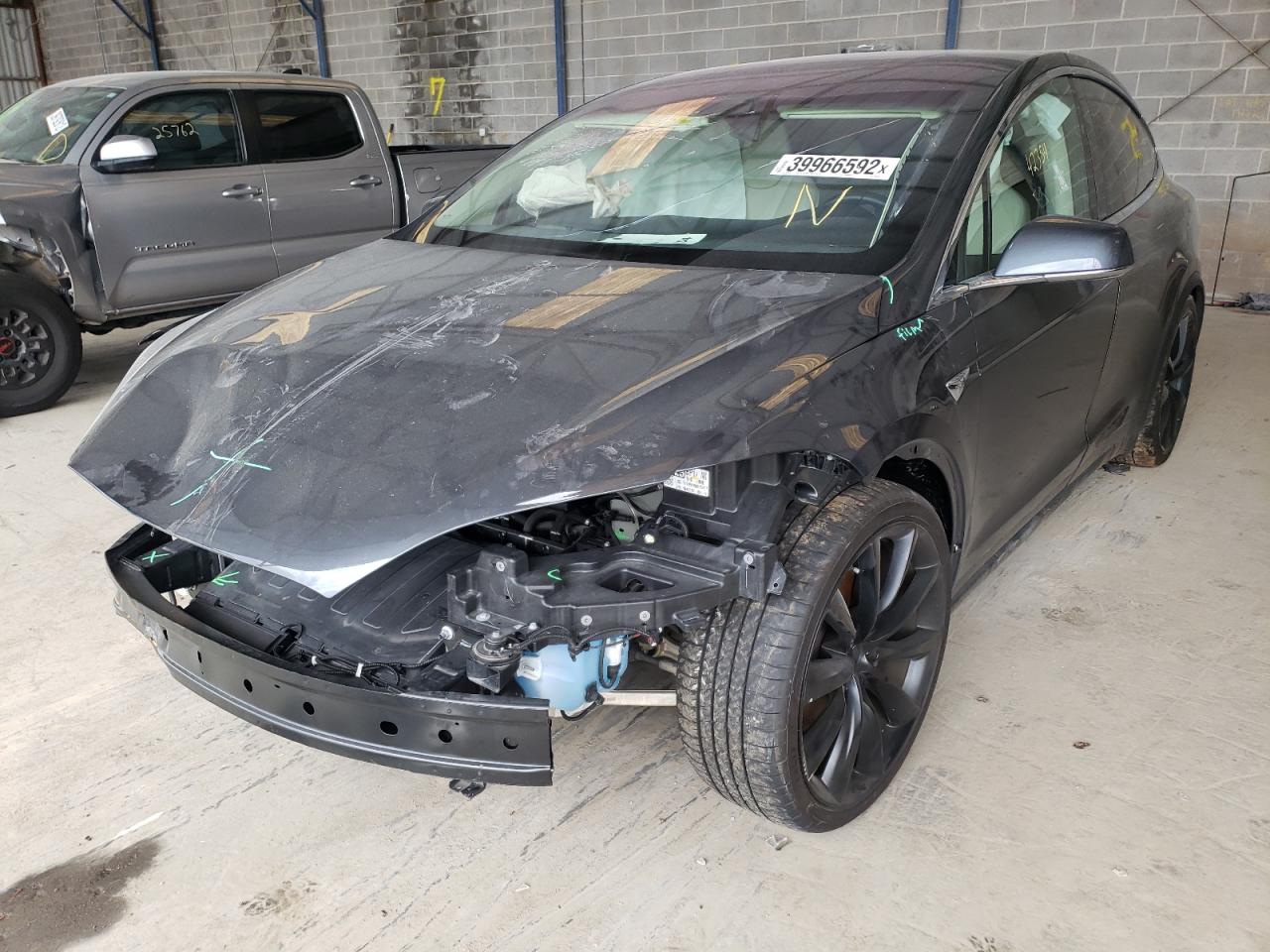 Photo 2 from auction – 2017 TESLA MODEL X with VIN 5YJXCAE20HF066356