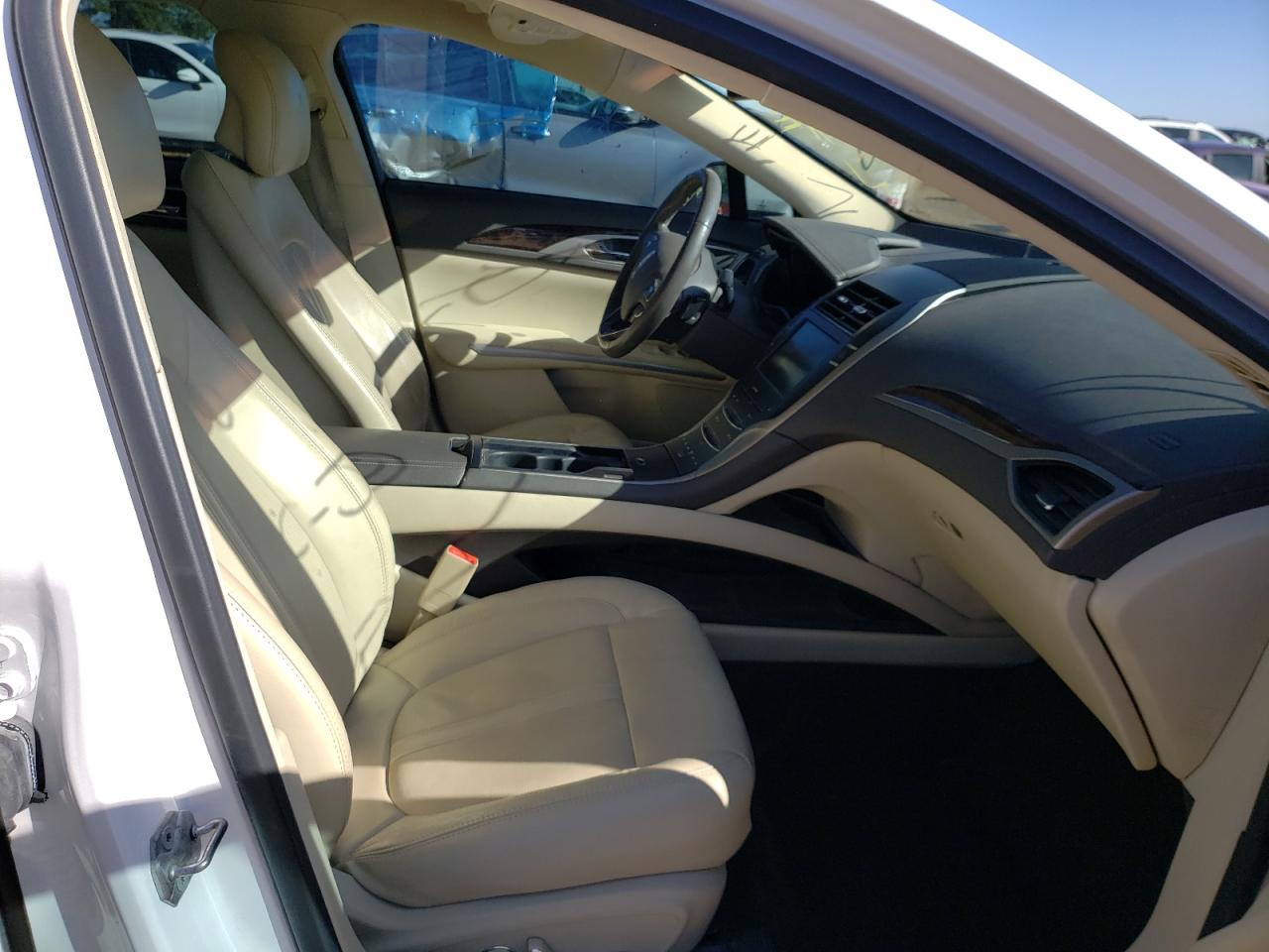 Photo 5 from auction – 2013 LINCOLN MKZ with VIN 3LN6L2GK2DR806430