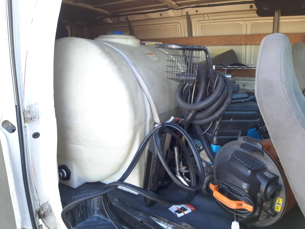 Photo 6 from auction – 2006 FORD ECONOLINE with VIN 1FTNE24W36HB12495