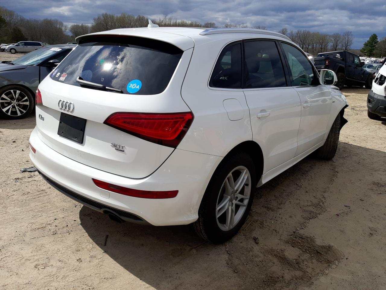 Photo 4 from auction – 2014 AUDI Q5 with VIN WA1DGAFP2EA051941