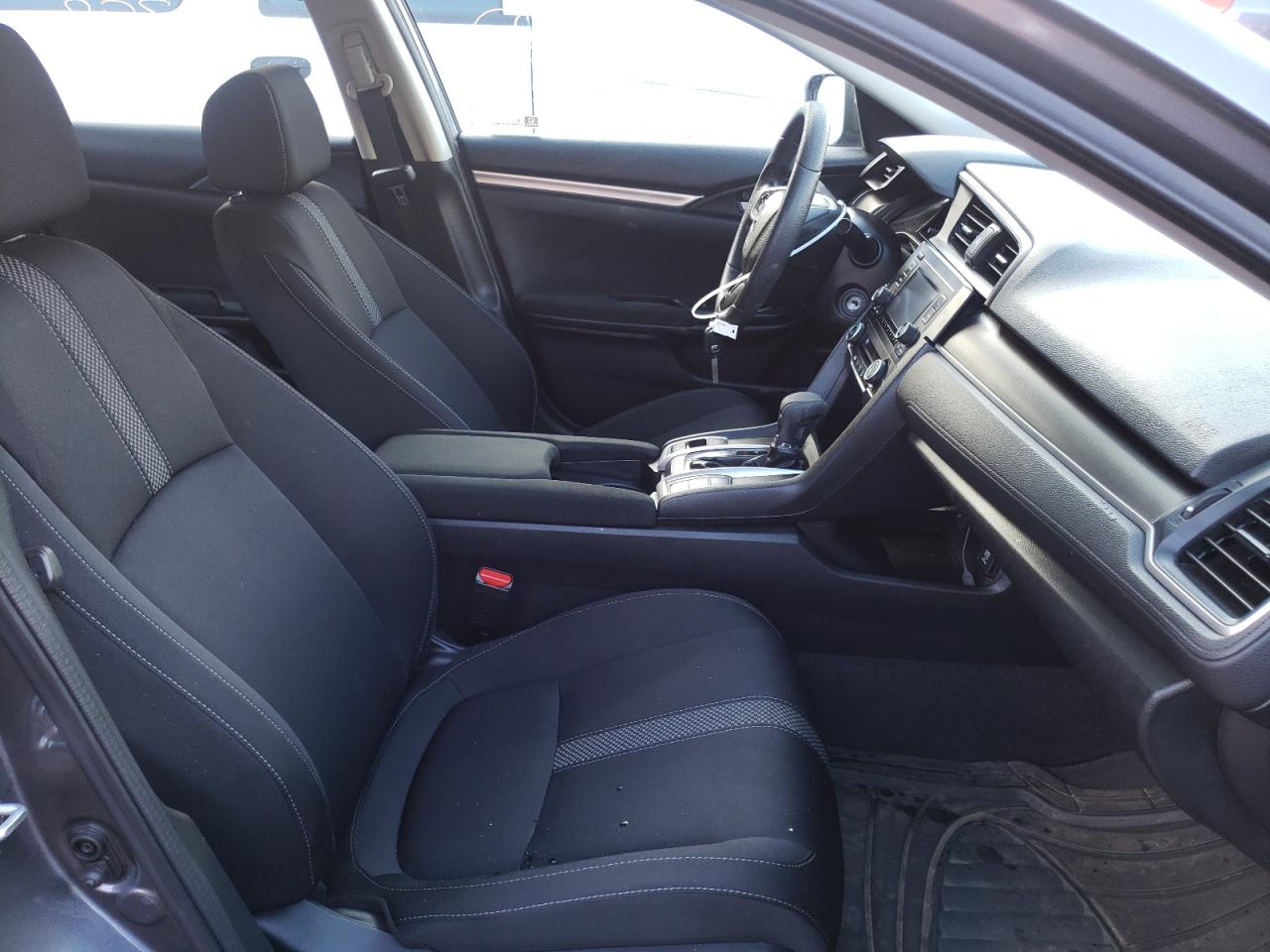 Photo 5 from auction – 2020 HONDA CIVIC with VIN 2HGFC2F64LH526481