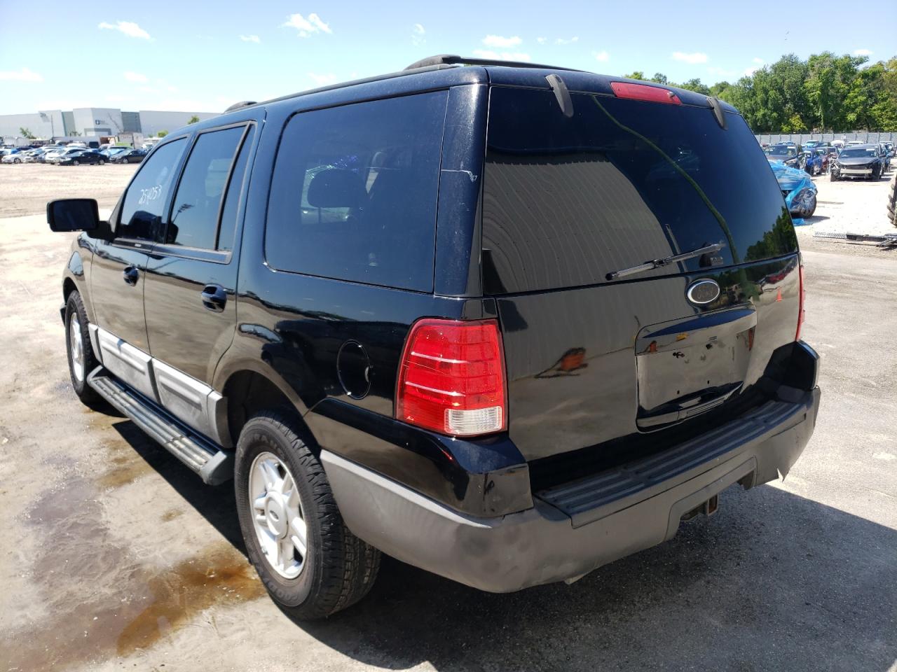 Photo 3 from auction – 2004 FORD EXPEDITION with VIN 1FMRU15W64LB50838
