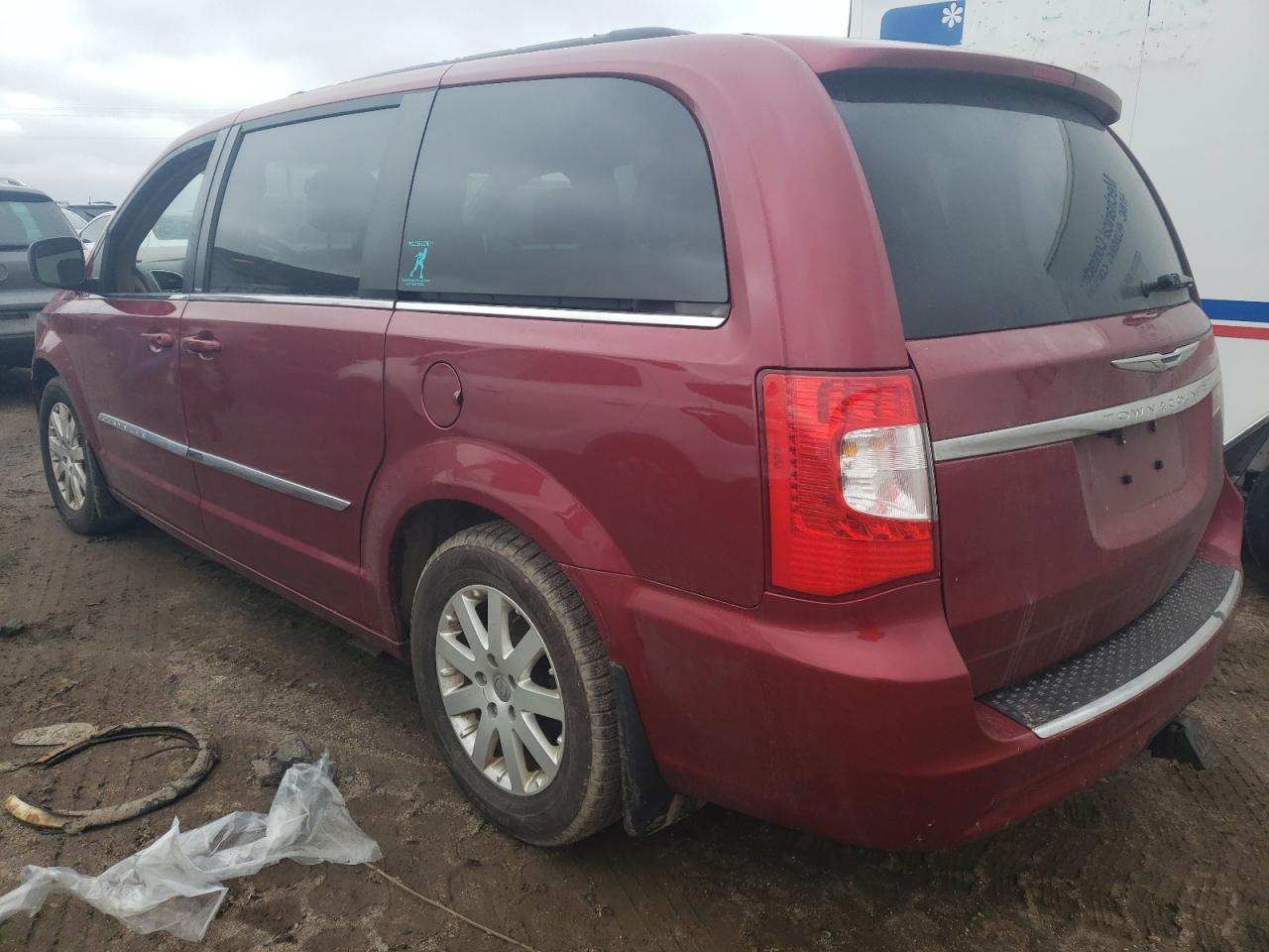 Photo 3 from auction – 2013 CHRYSLER TOWN & COU with VIN 2C4RC1BG3DR573646