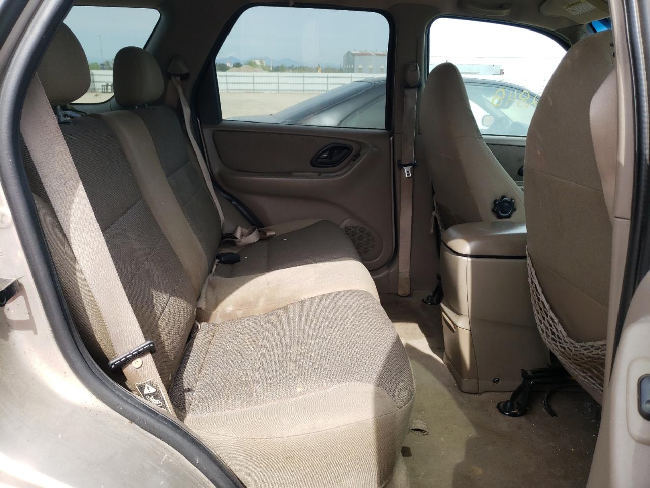 Photo 6 from auction – 2001 FORD ESCAPE XLT with VIN 1FMYU04121KA98265