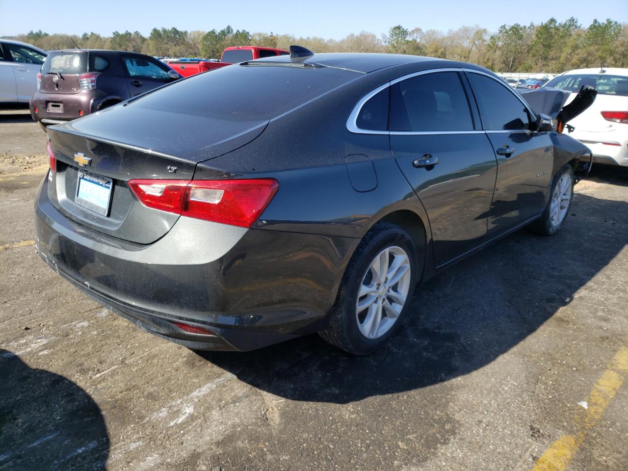 Photo 4 from auction – 2017 CHEVROLET MALIBU LT with VIN 1G1ZE5ST1HF268540