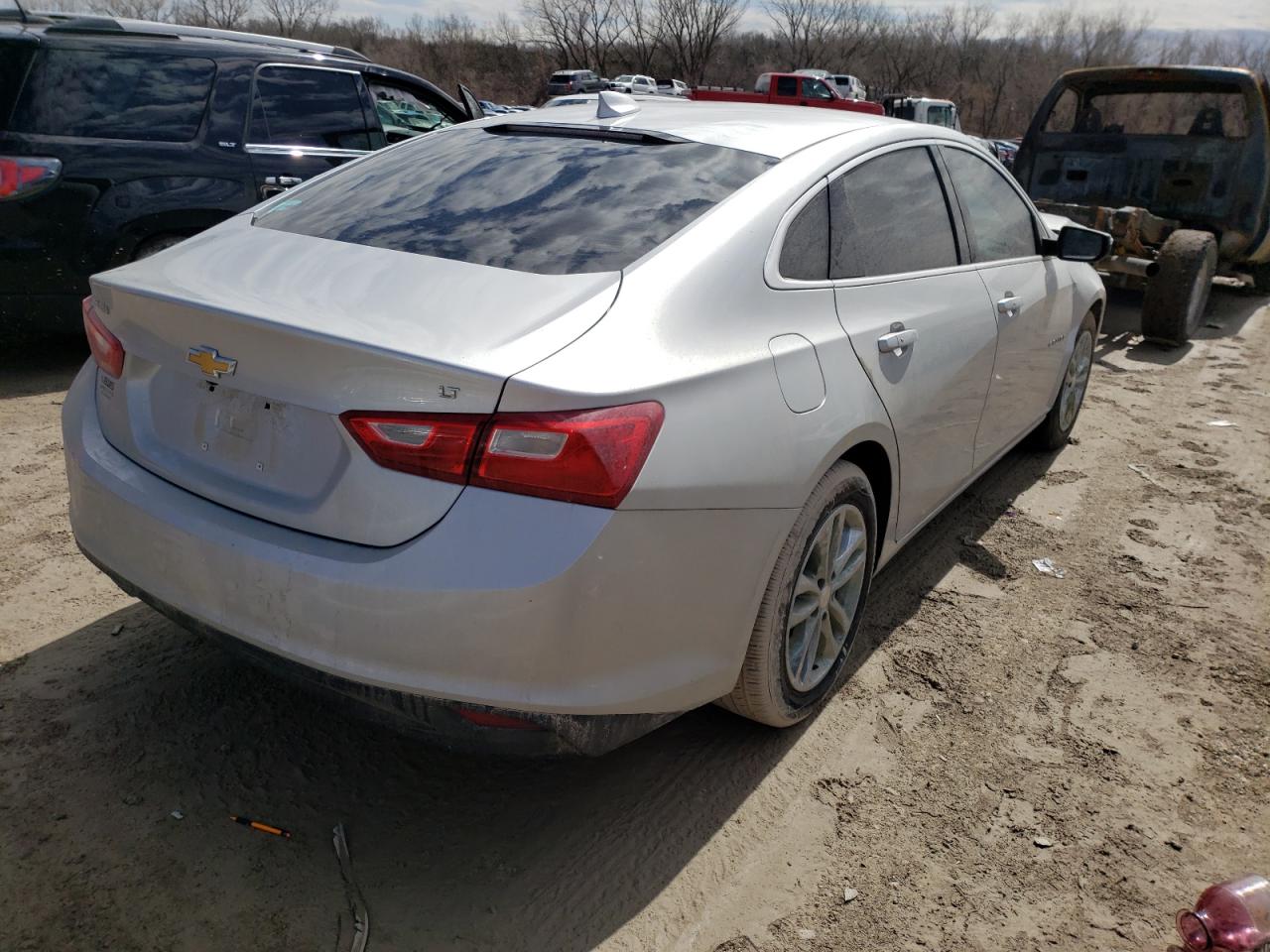 Photo 4 from auction – 2017 CHEVROLET MALIBU LT with VIN 1G1ZE5ST2HF261841