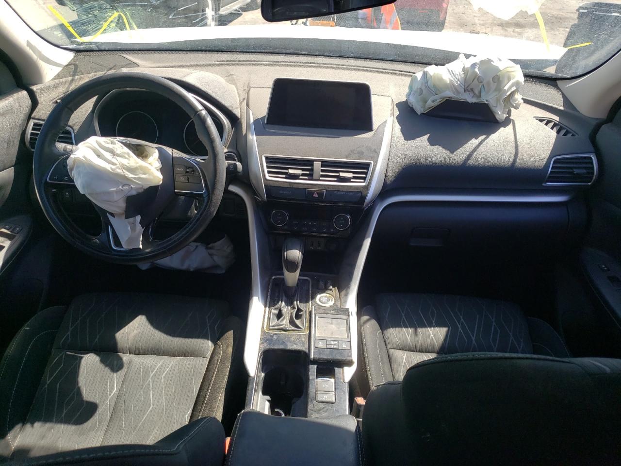 Photo 9 from auction – 2019 MITSUBISHI ECLIPSE CR with VIN JA4AT5AA8KZ002314